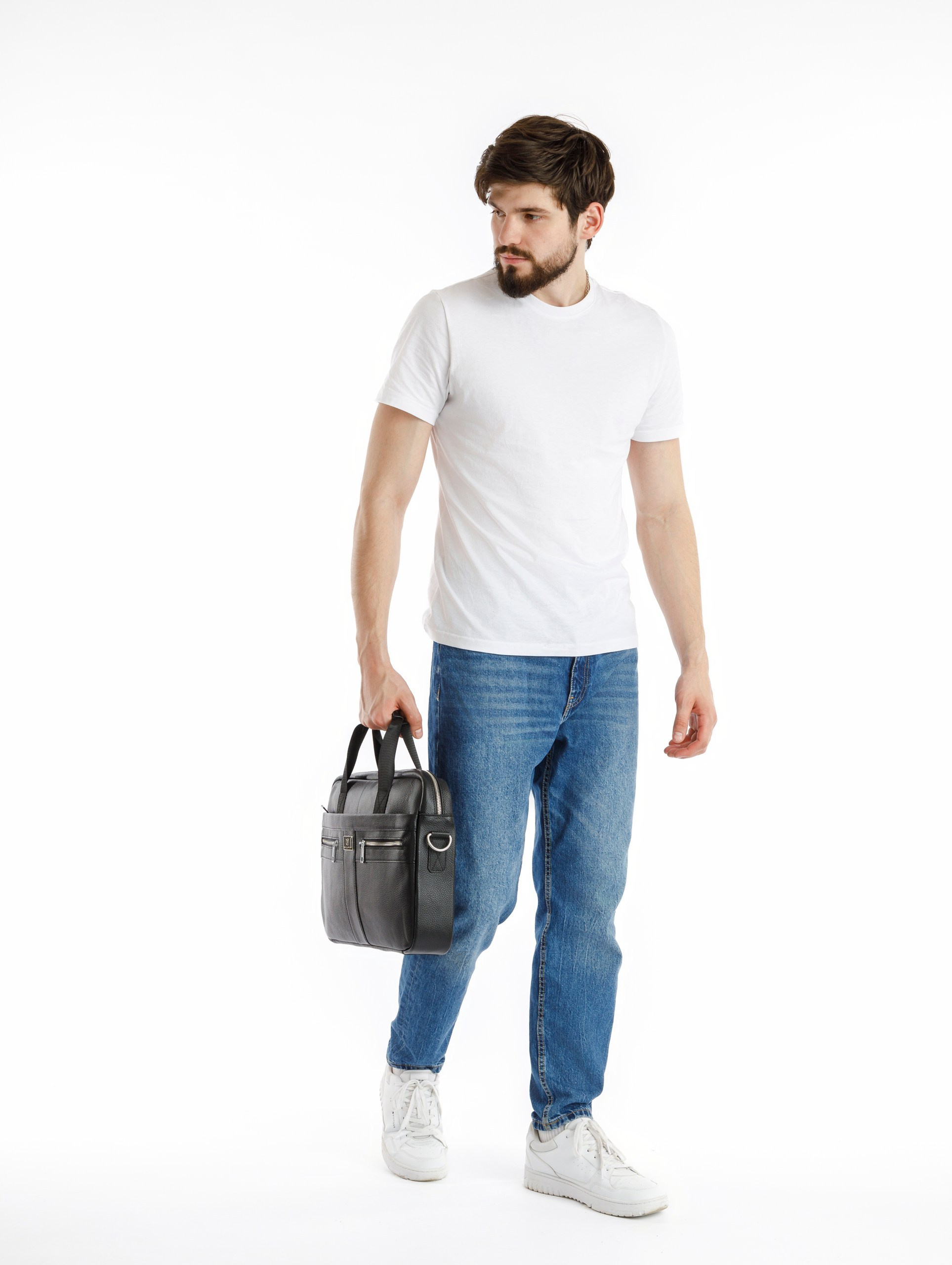 Съемка сумок с моделью для сайтов, маркетплейсов, WB, Ozon, Яндекс Маркет и др. Студия коммерческой съемки ХВОЯ