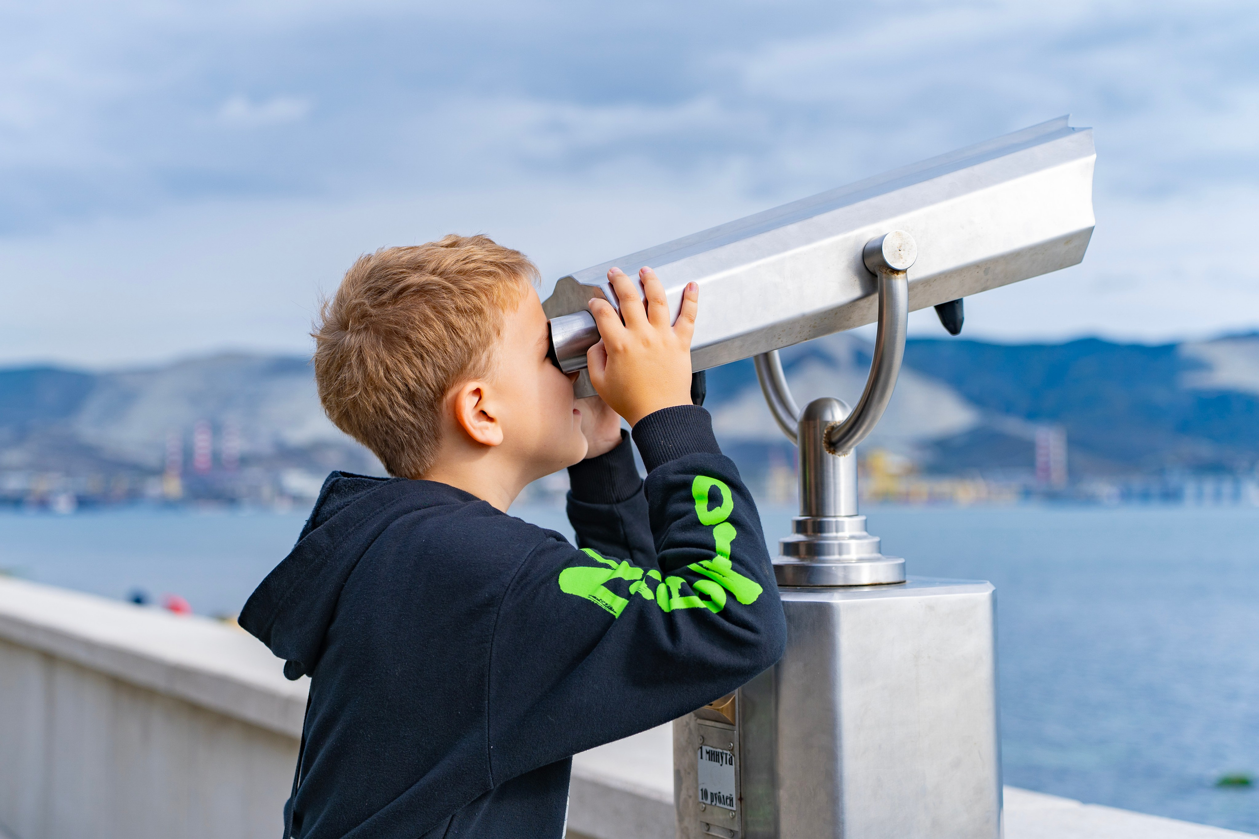 Фотосессия в Новороссийске осенью. Семейный и детский фотограф Екатерина Черняева. Снимаю портреты, love story, фотопрогулки, работаю на улице, в кафе, студии, дома у клиента