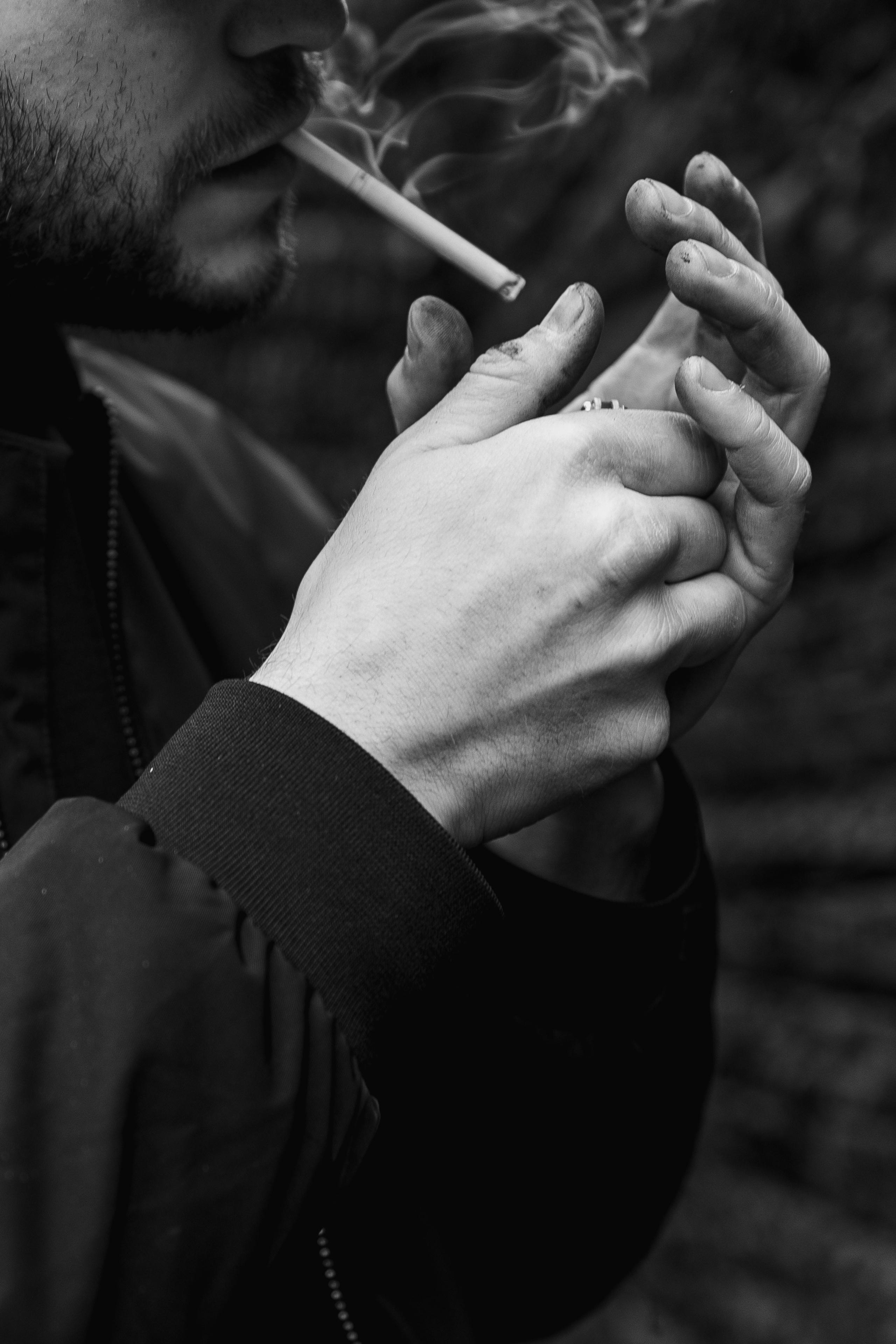 Илья за 1 час до сноса дома, который сгорел у нас в 2023. Семейный фотограф Надежда Каримова | Иркутск Байкал Аршан