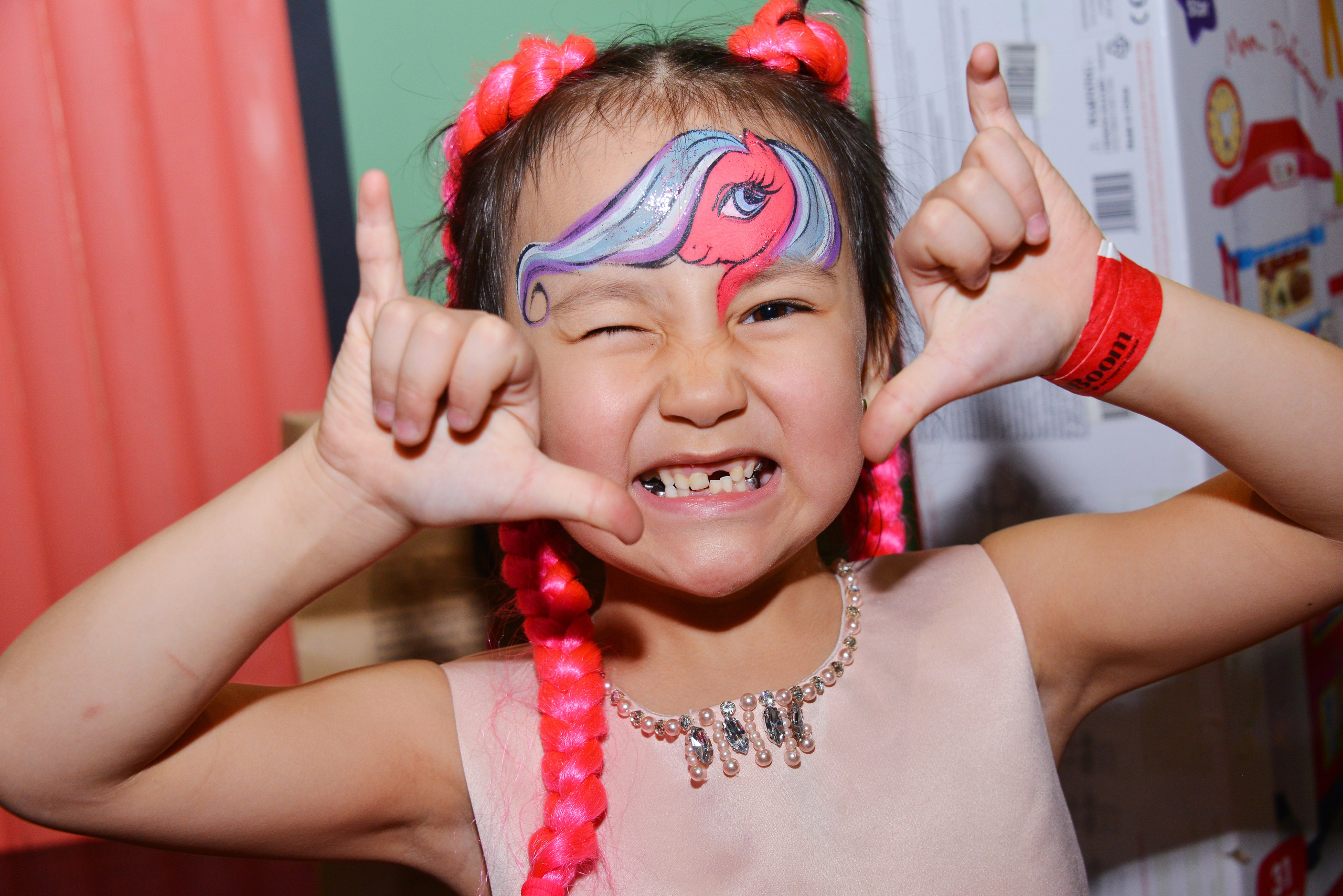 Дети-6 (Айлин-8 лет). Фотосъёмка. Фотограф Сергей Авдеев-семейный и детский фотограф в Алматы