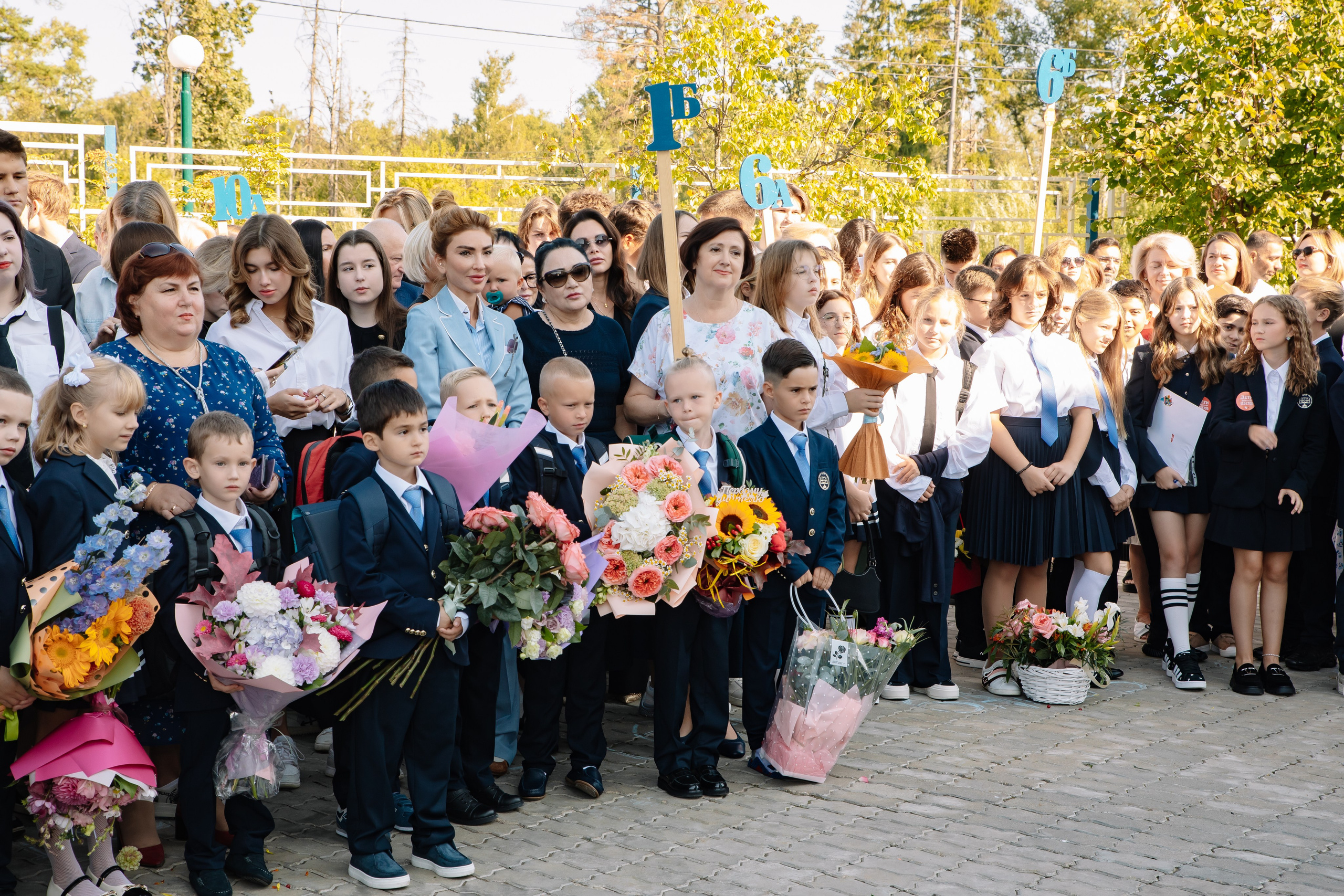 Линейка 1Б Школа Права и Экономики. Фотограф в Москве Яна Полосина