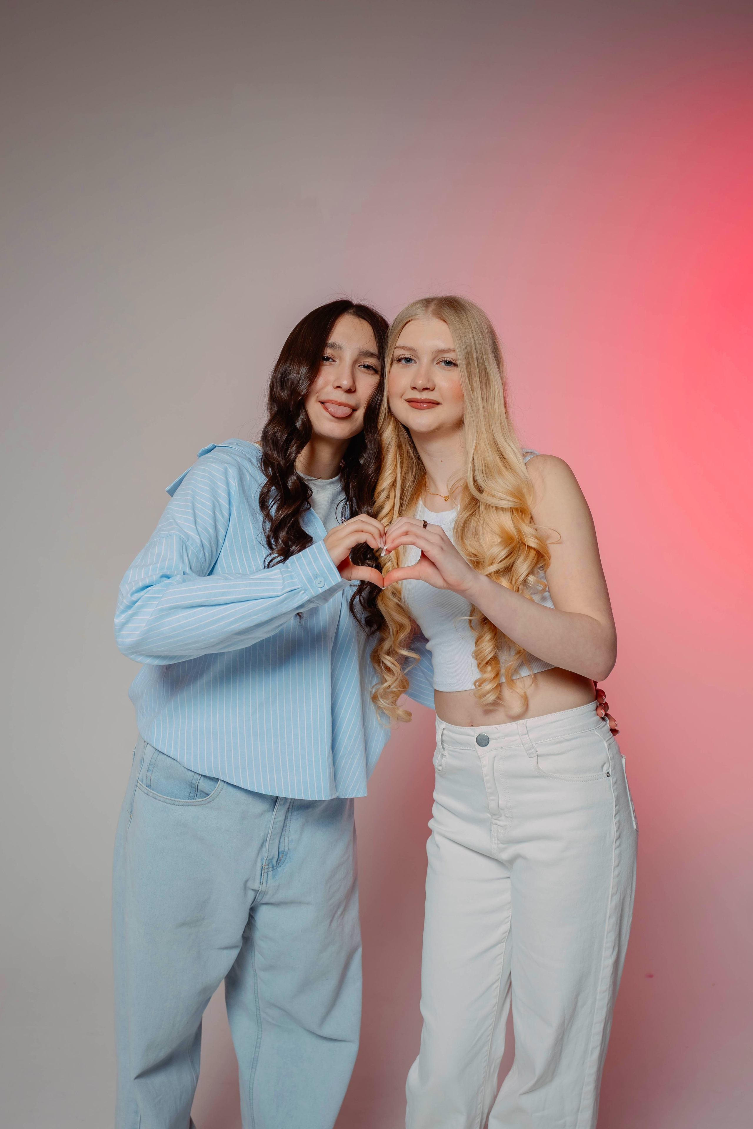 Позирование группы. Выпускные альбомы для детского сада и школы