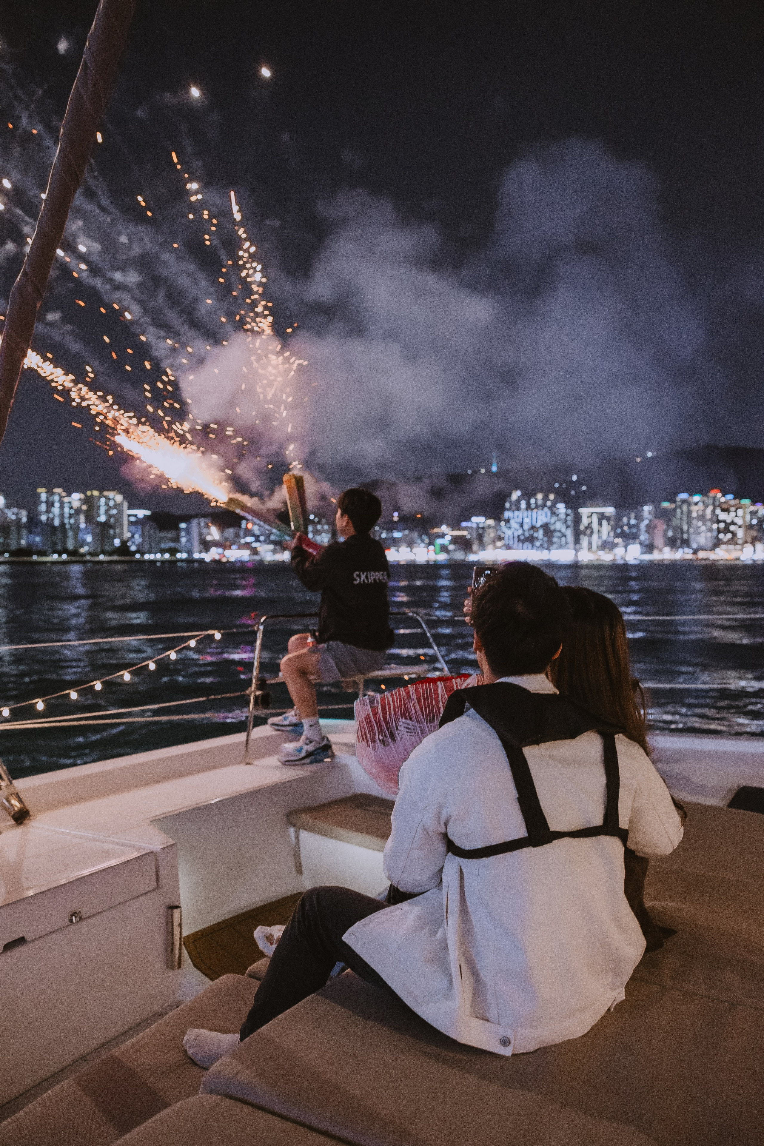 Предложение руки и сердца на яхте во время вечерней прогулке в Пусане. ВАШ ФОТОГРАФ В ПУСАНЕ (Южная Корея) Александра Ануфрий