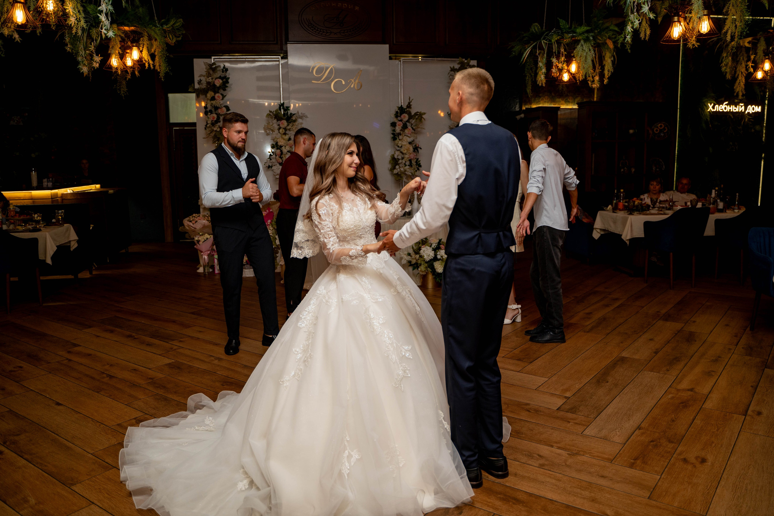 Данил и Анастасия. Видеосьемка, фотосьемка свадеб, юбилеев, утренников в Краснодарском кр