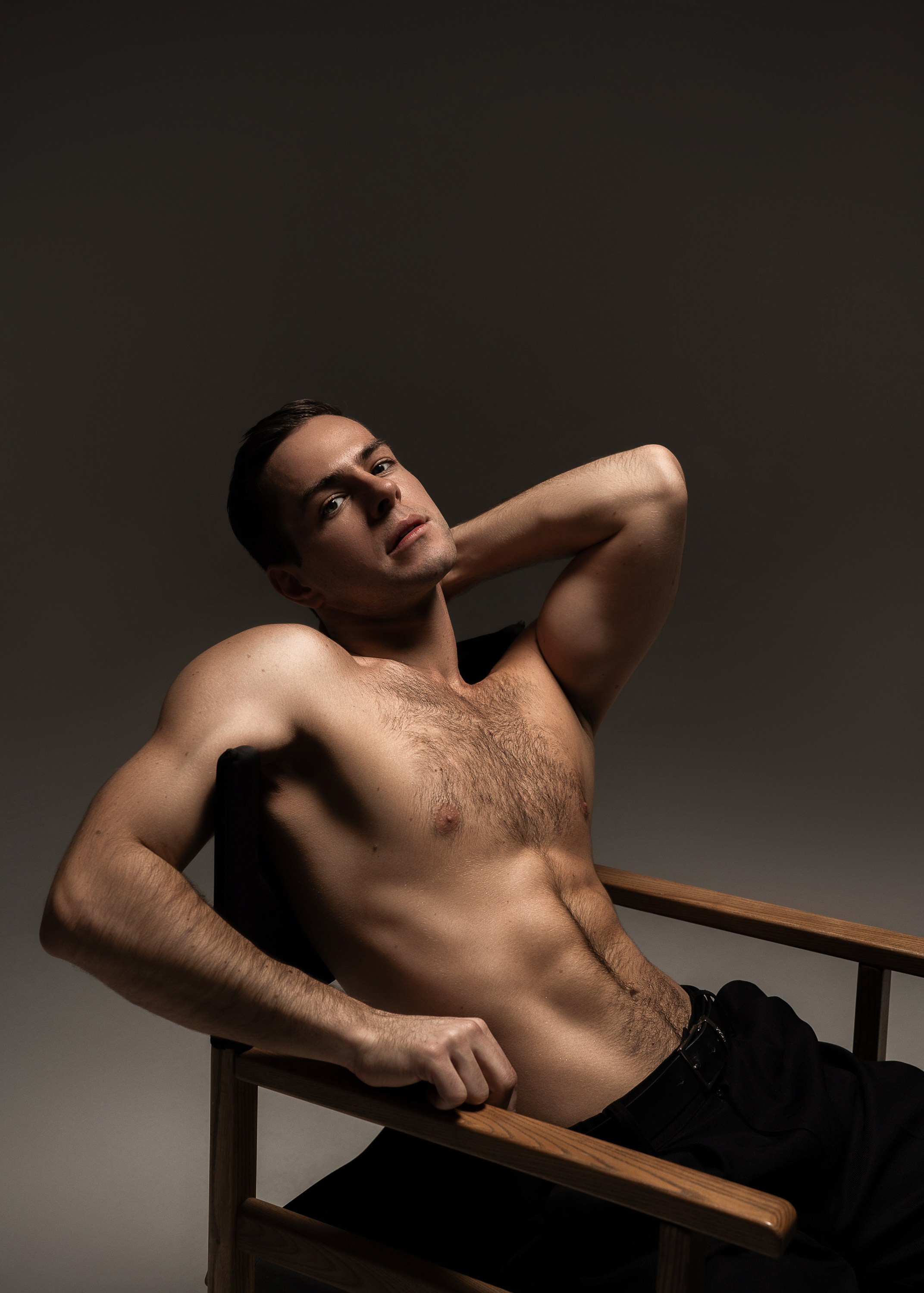 ДМИТРИЙ. Женский портрет