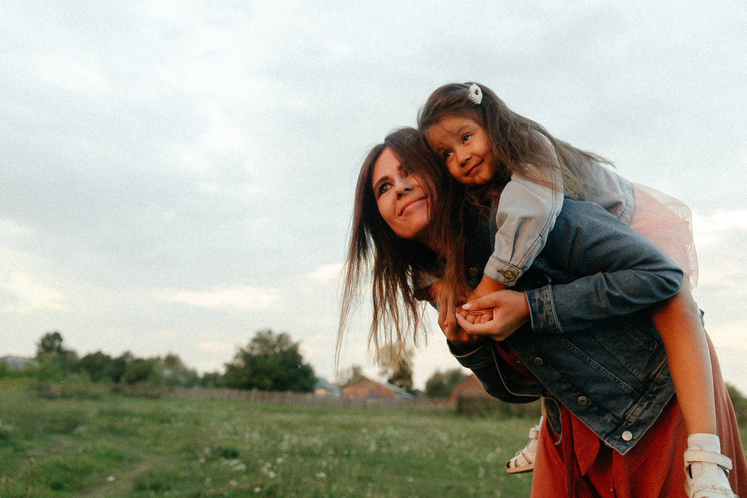 Юля и Софа. Фотограф Любовь Щербинина