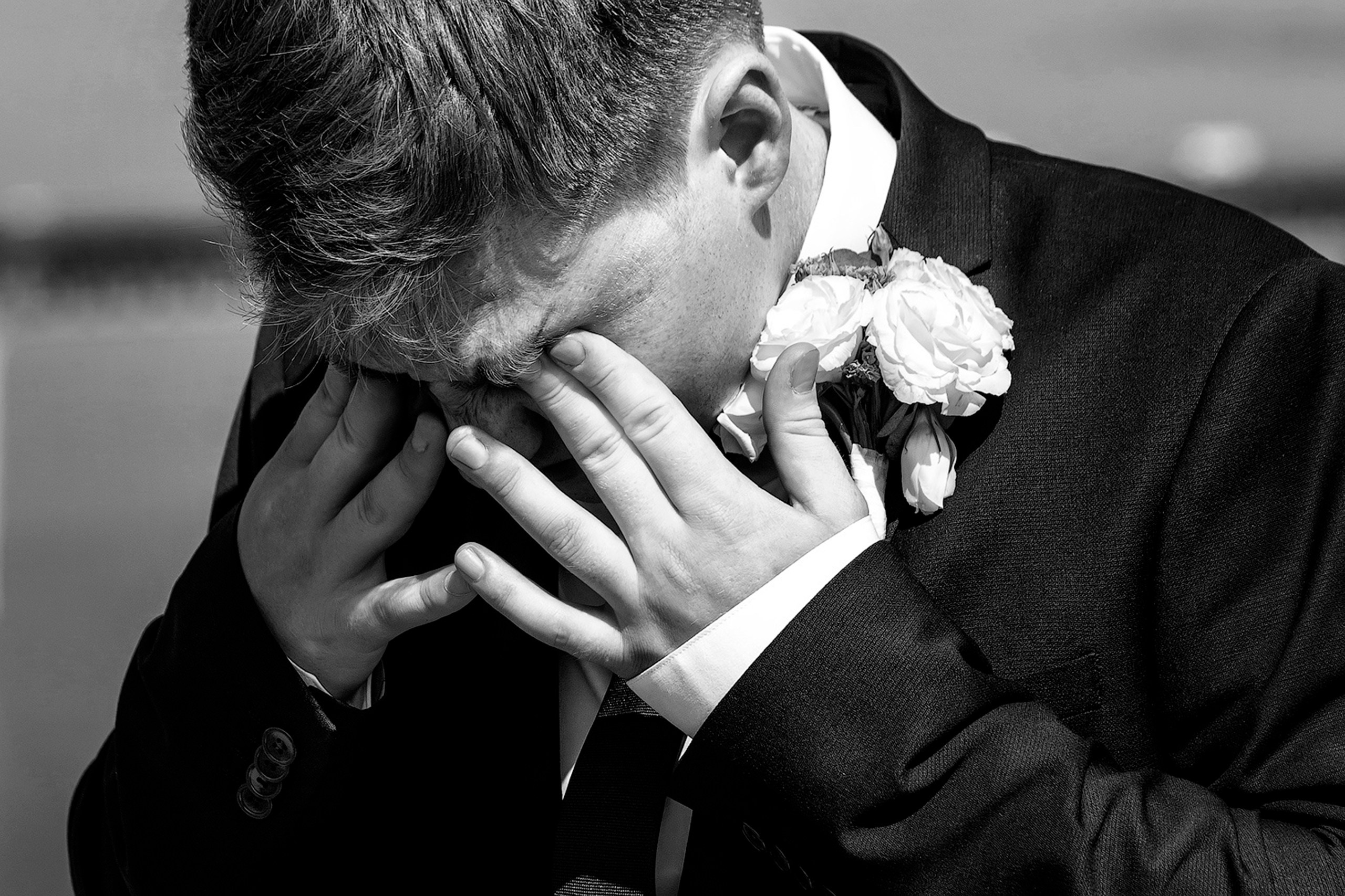 Жених плачет от счастья - фотограф Янкаускене Наталья