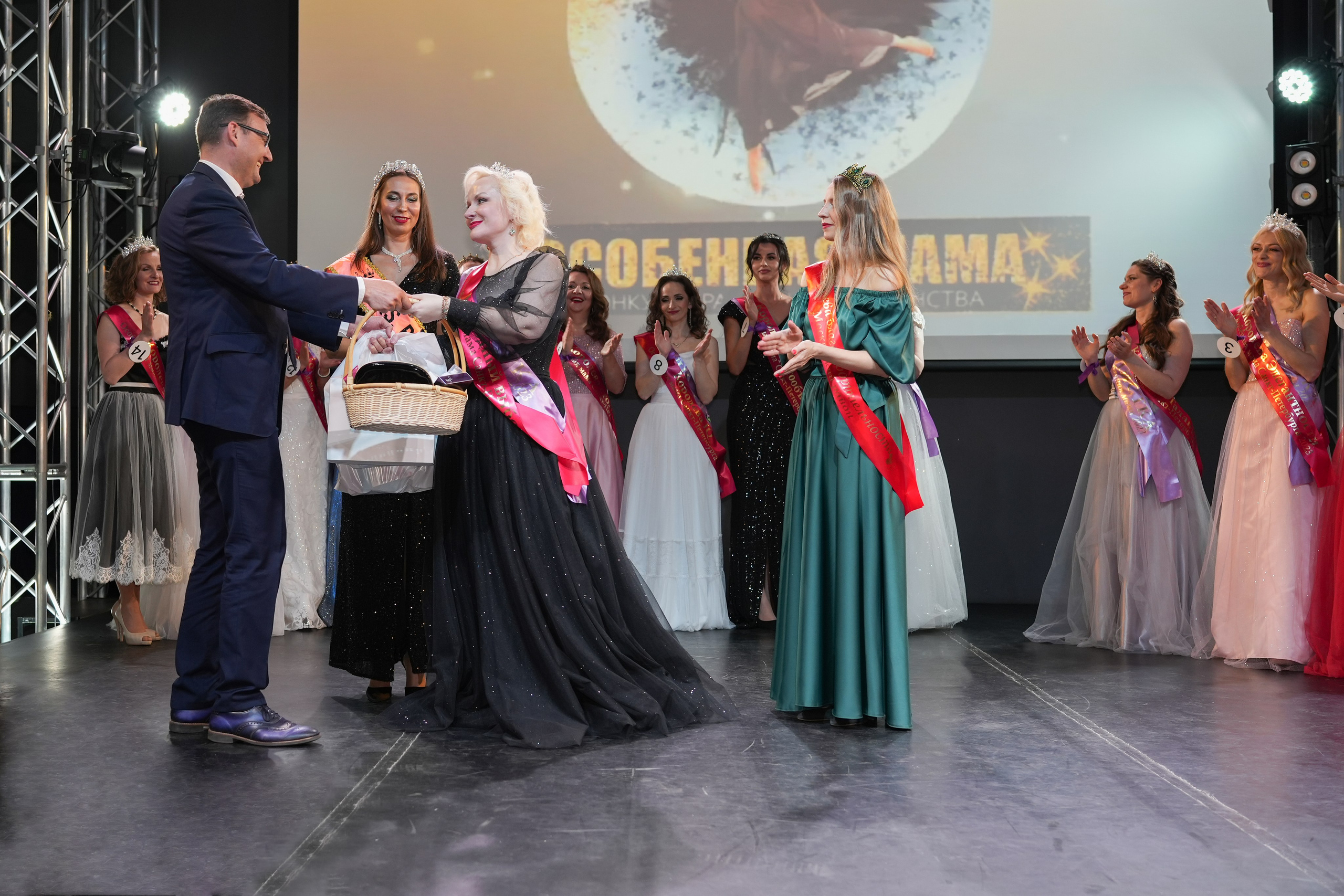 Конкурс Красоты и Материнства " Особенная Мама 2023». Детский и семейный фотограф в Сертолово Регина Хабибуллина