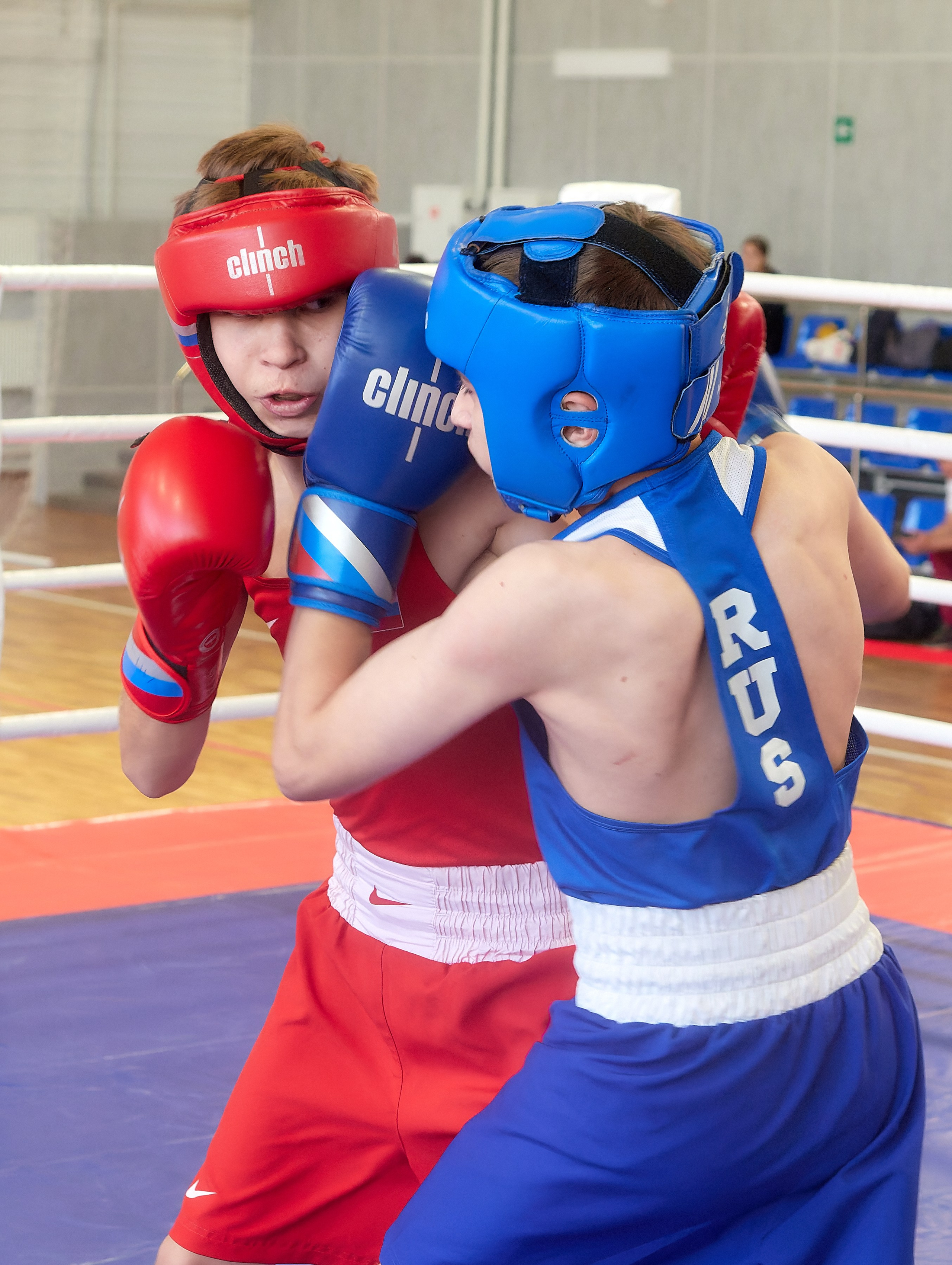 Открытие турнира по боксу памяти героя Советского Союза Михаила Крюкова. Семейный и детский фотограф в Междуреченск Олег Бамбульский