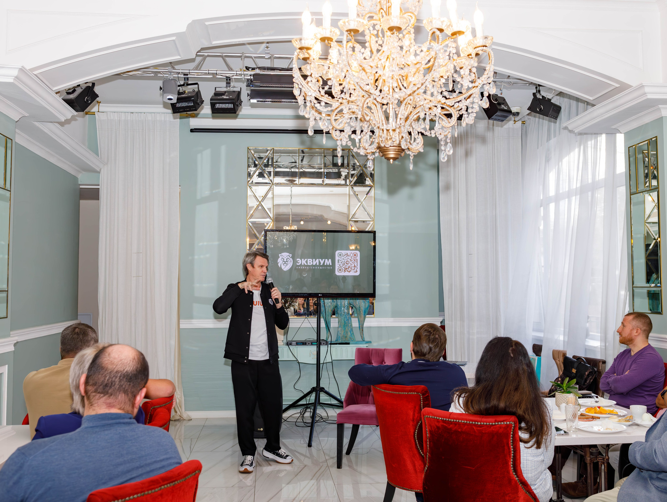 Бизнес завтрак клуб «Эквиум». Фотограф Булдакова Екатерина