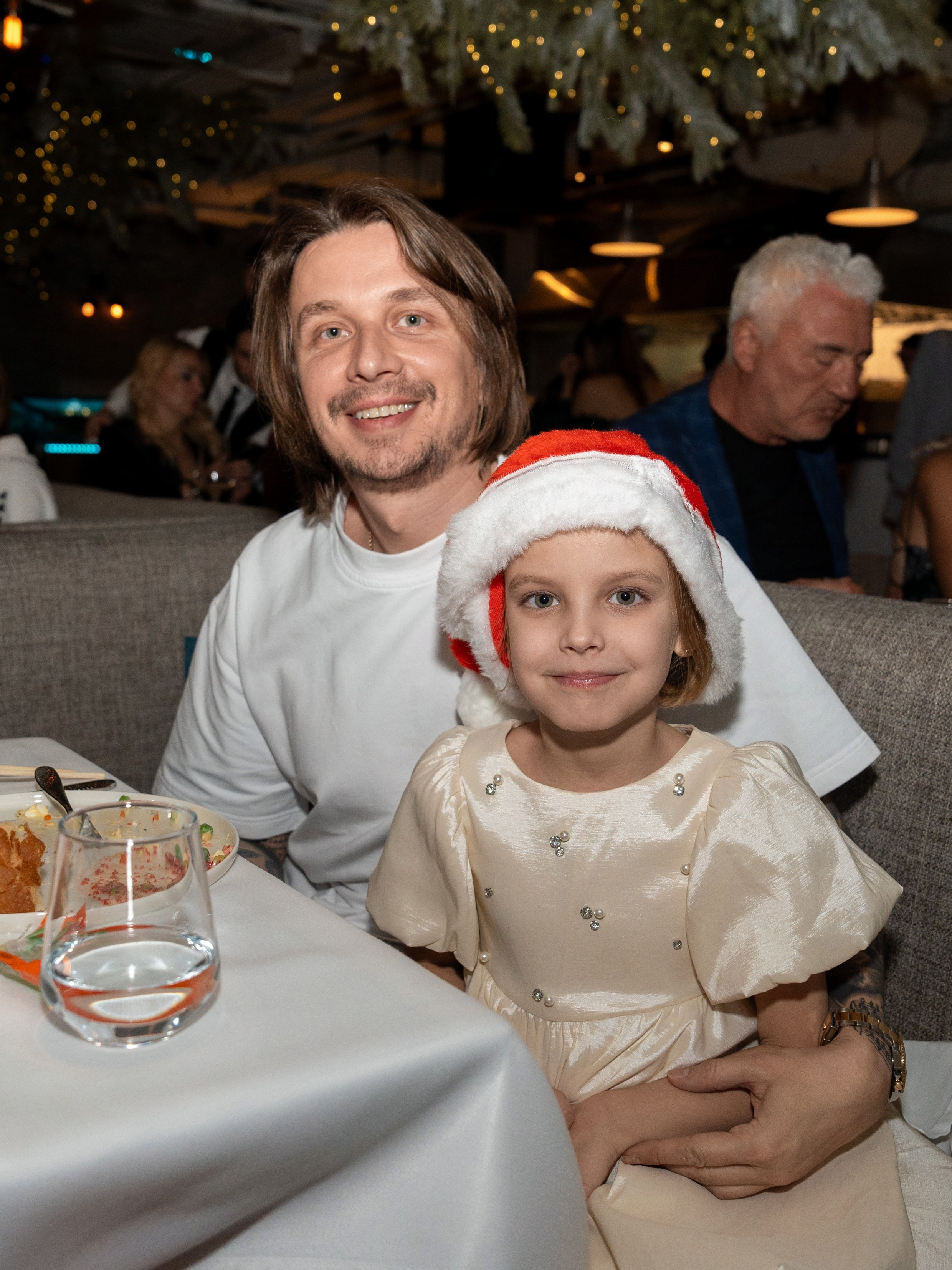 Новый год 2025 в ресторане Сахалин. Репортажный фотограф в Красной Поляне и Сочи Павлюченко Екатерина