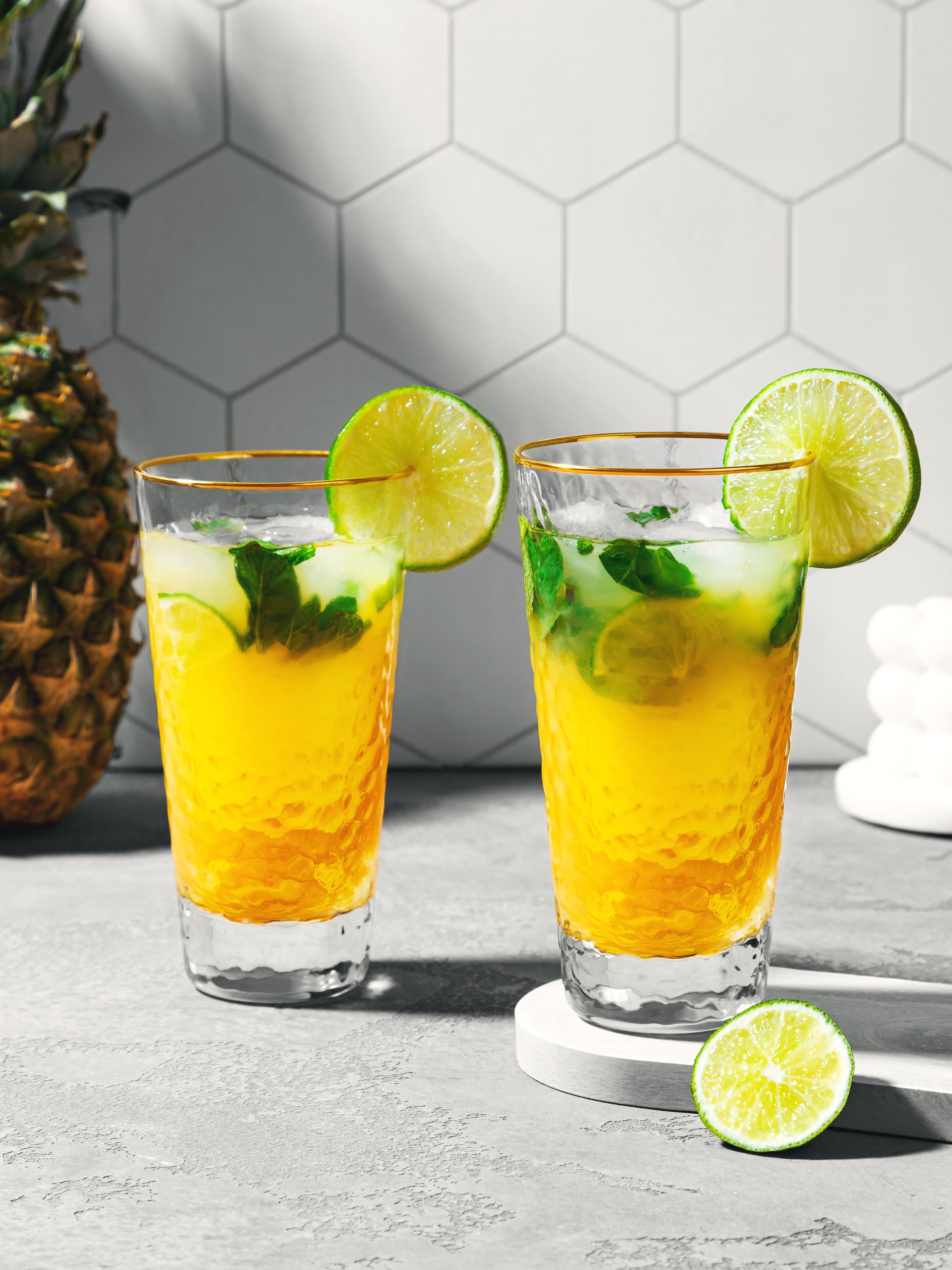 Elan Gallery Glass. Ретушёр. Портретная и предметная съёмка. Москва