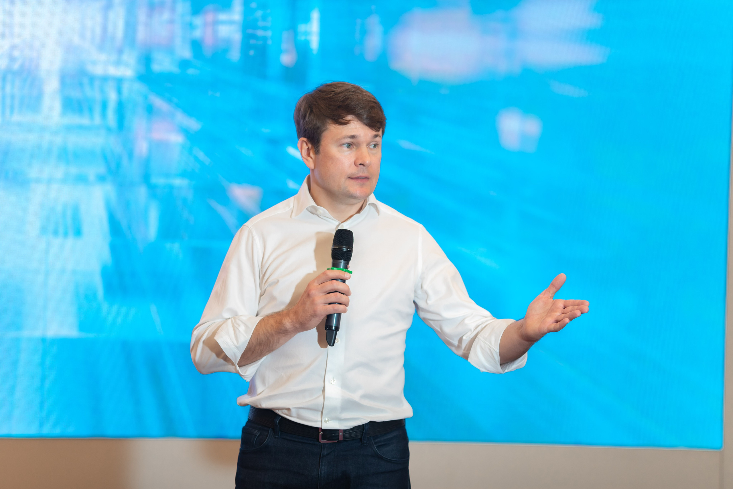 НЛМК — конференция в Петербурге. Двойняшки-фотографы Анна и Анастасия в Санкт-Петербурге