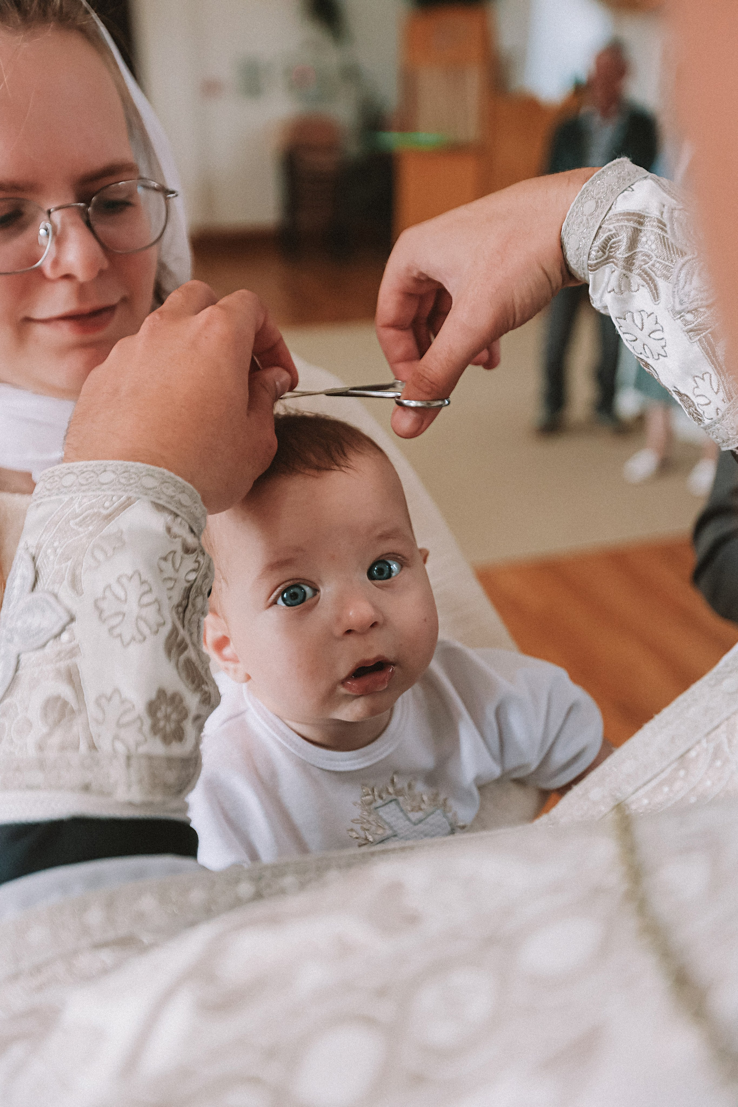 Крещение церковь около моста влюбленных. Семейный фотограф Тюмень, фотограф на роды Салмина Мария