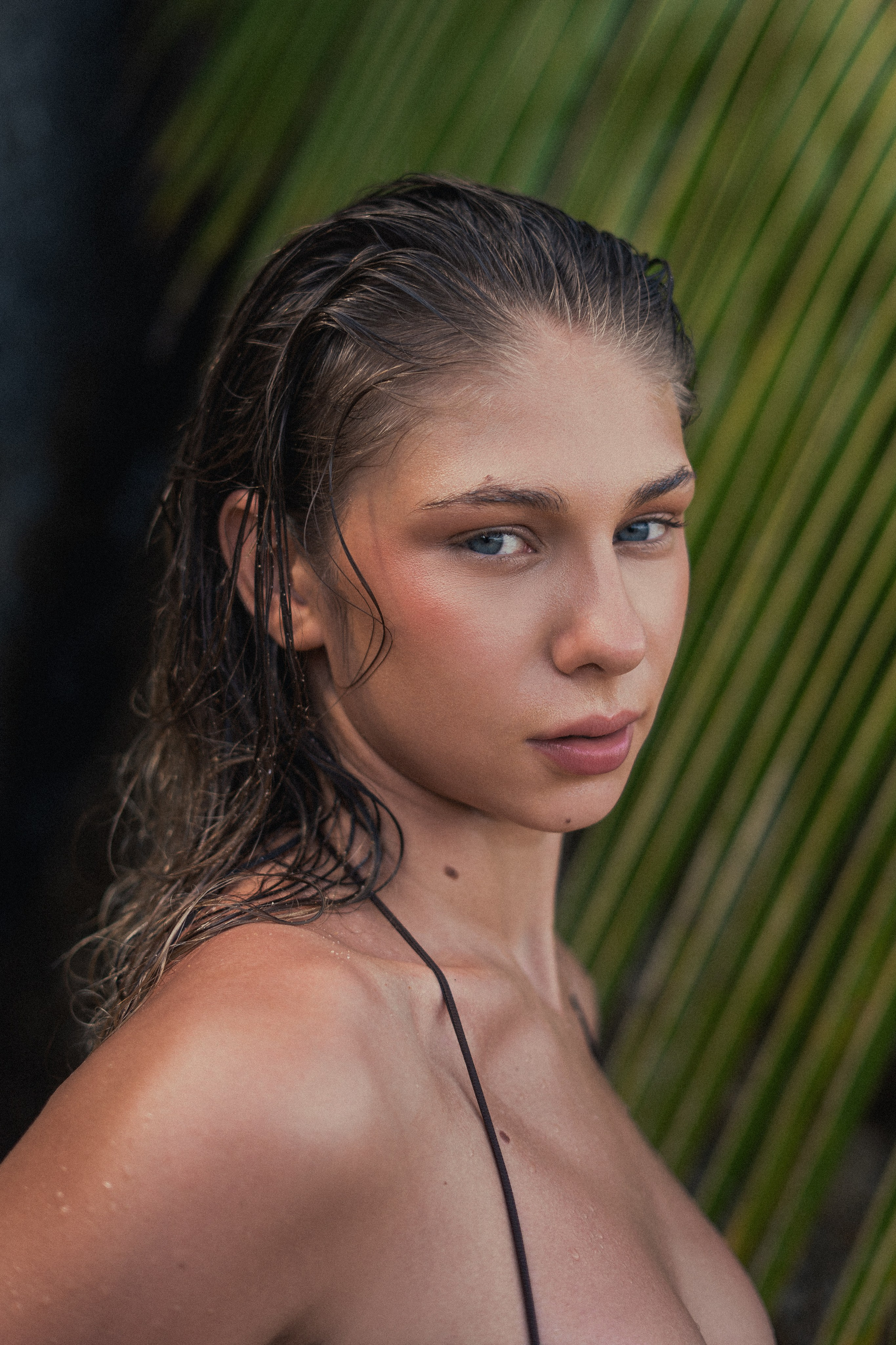 Эмоциональный портрет на Пхукете — искусство вашего образа, эмоций и красоты в виде индивидуальной фотосессии. Ян Долматов — фотограф, видеограф и продюсер на Пхукете, Таиланд