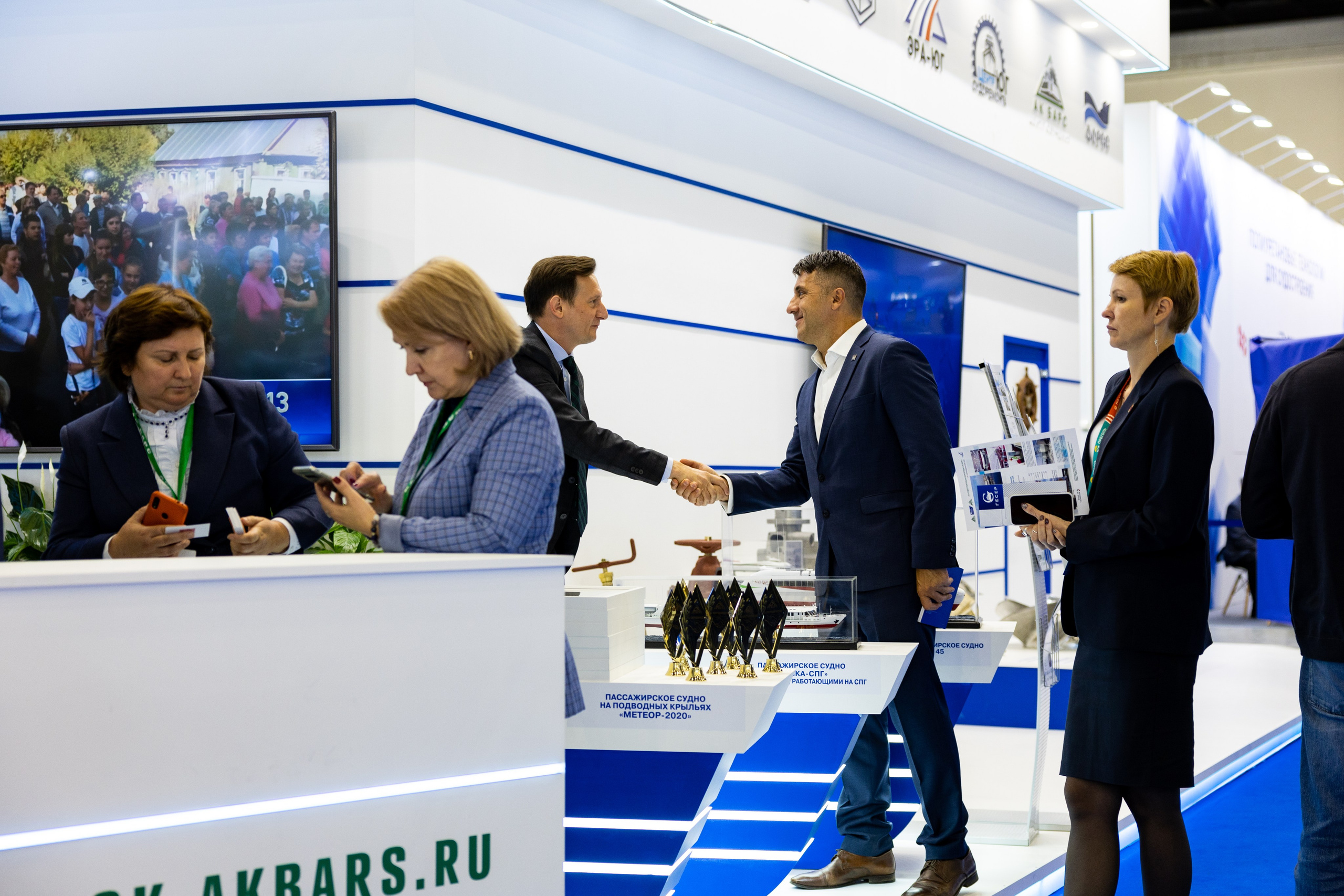 Выставка НЕВА 2025. Репортажный фотограф Санкт-Петербург | Роман Карбышев