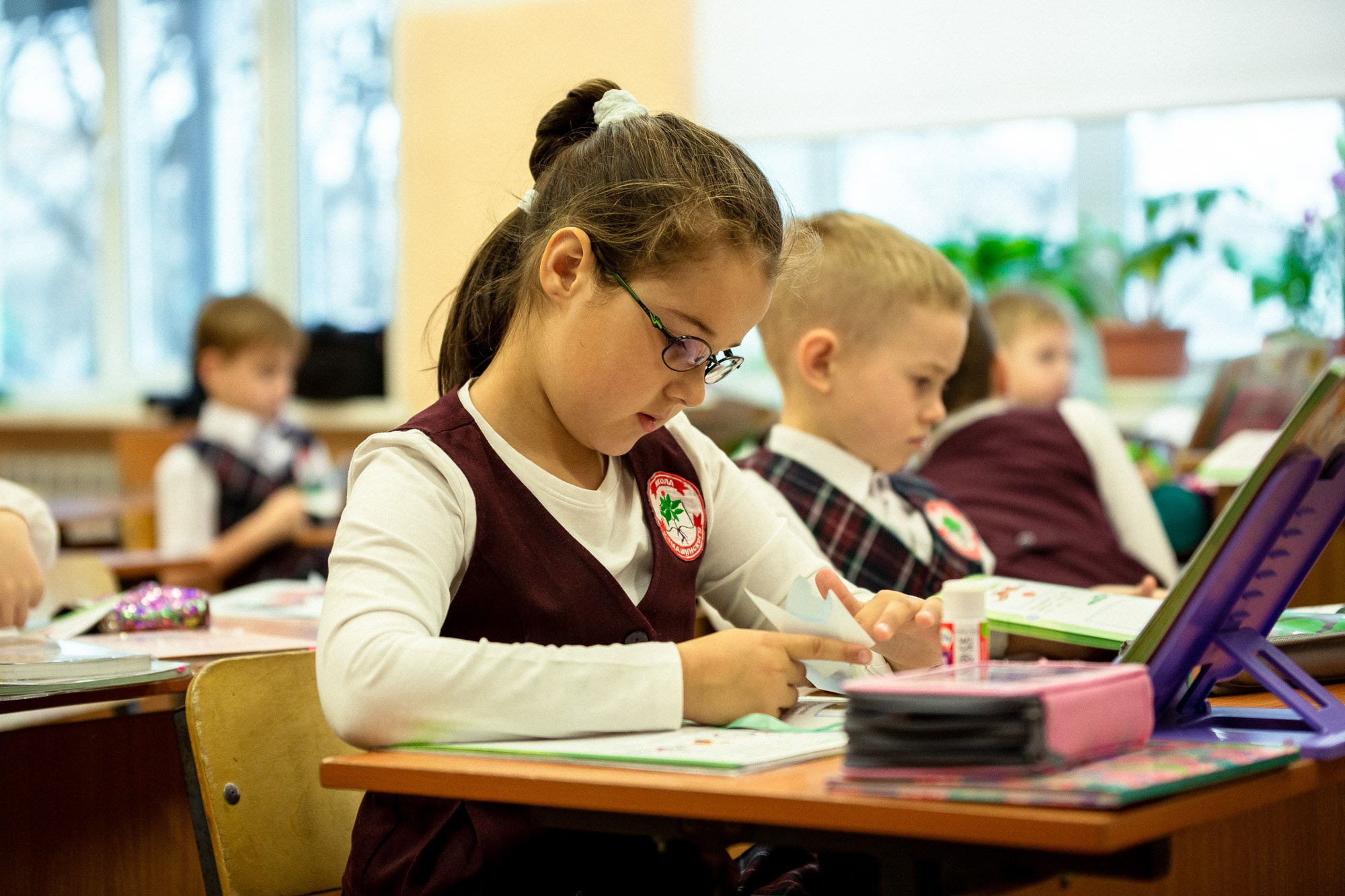 Уроки в школе. Андрей Кровлин — фотограф в Славянке