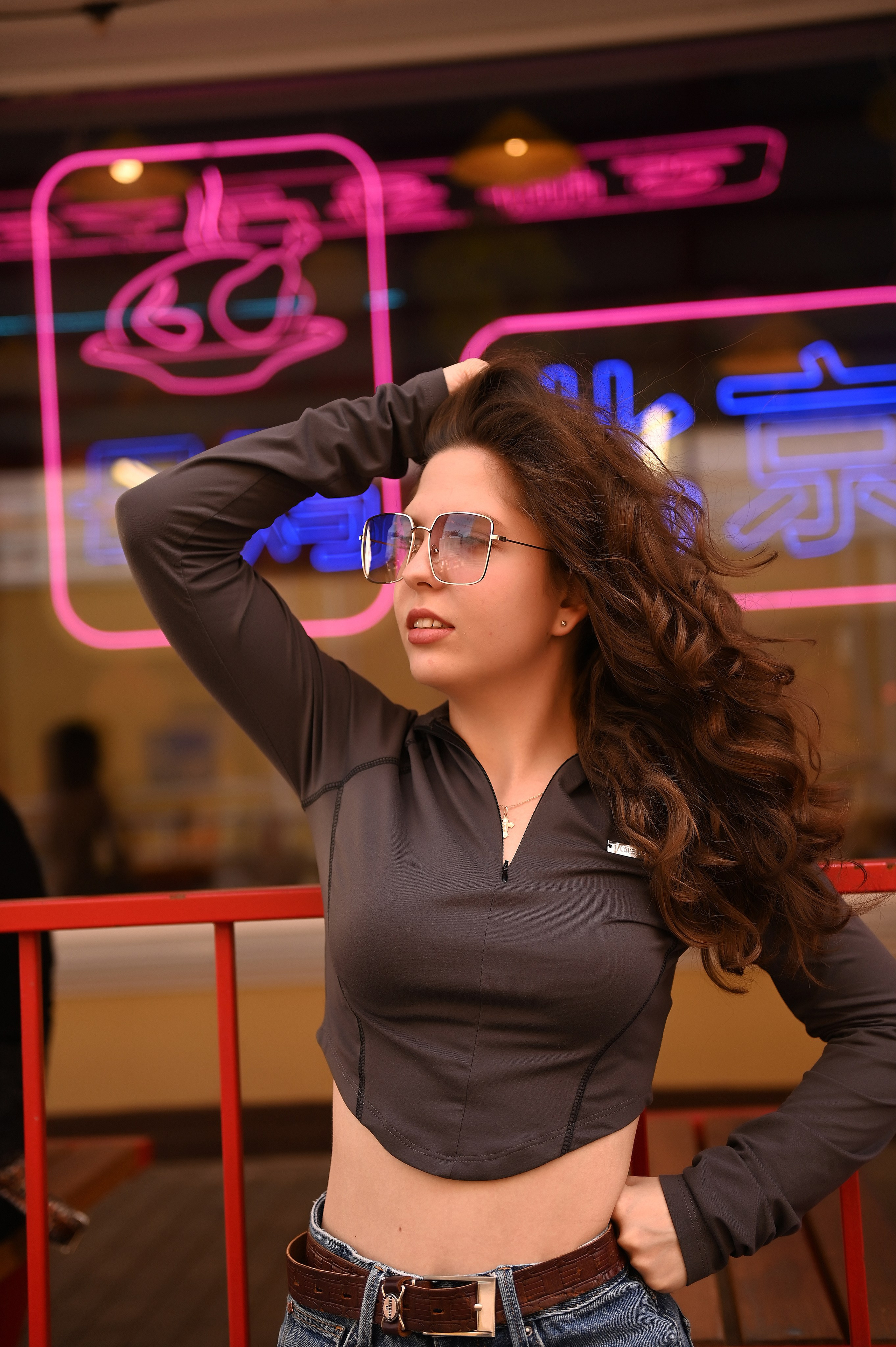 Индивидуальная прогулочная в городе. Свадебный, семейный, детский, контент фотограф в Омске Максим Ильин