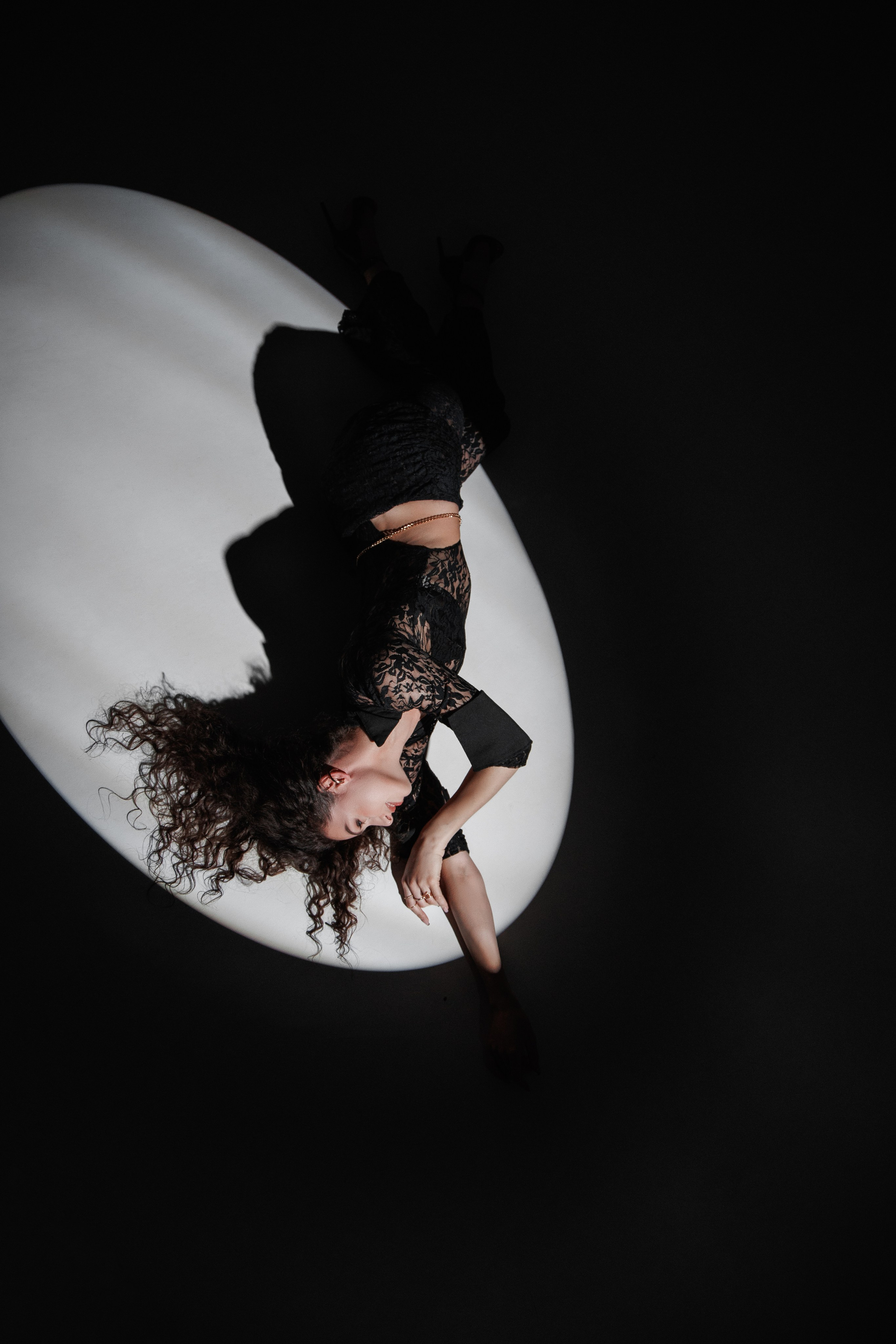 Девушка в черном. Валентина Похомова — профессиональный фотограф в Екатеринбурге