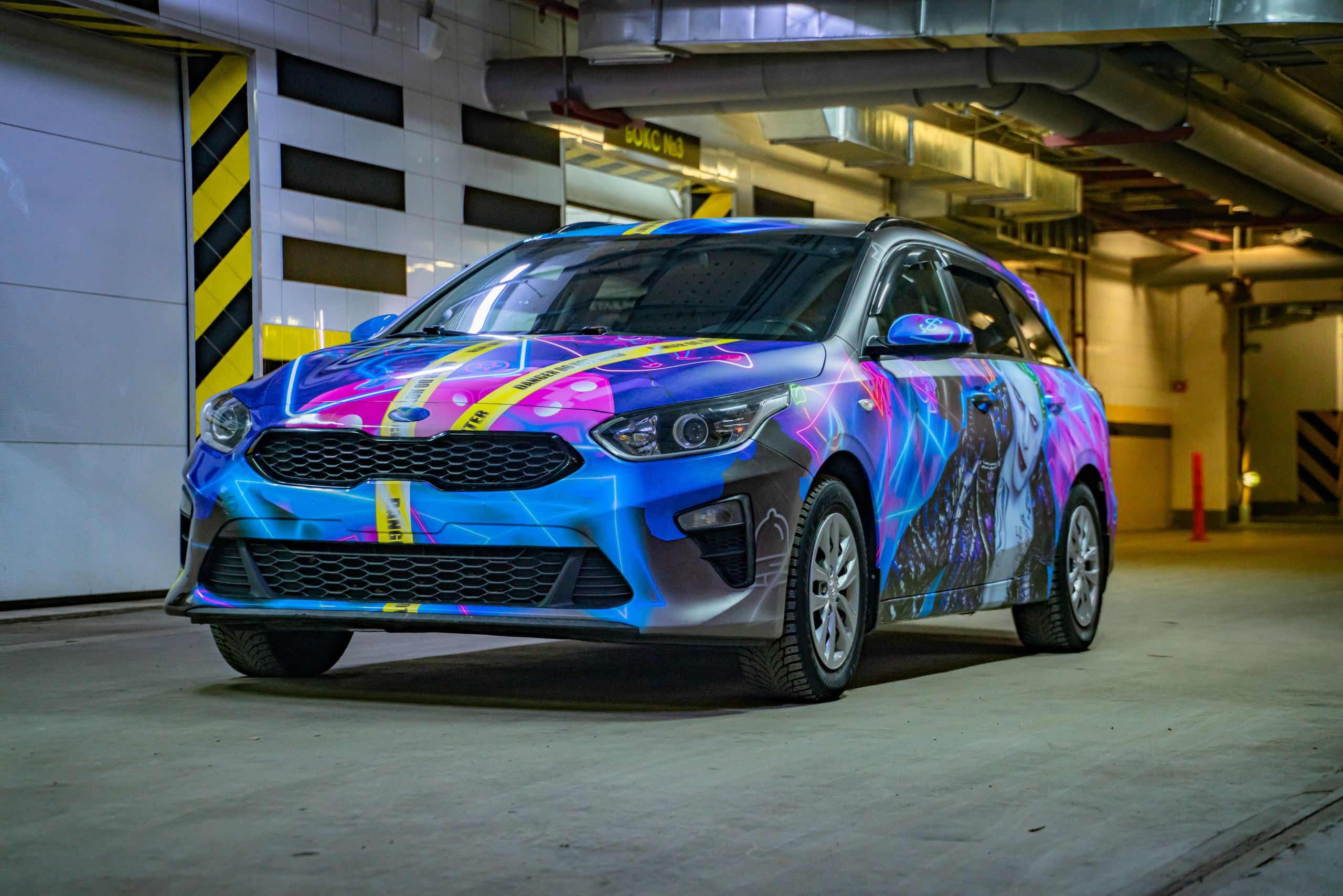 Винилография на KIA Ceed SW. Студия дизайна и оклейки авто Barmaley Design