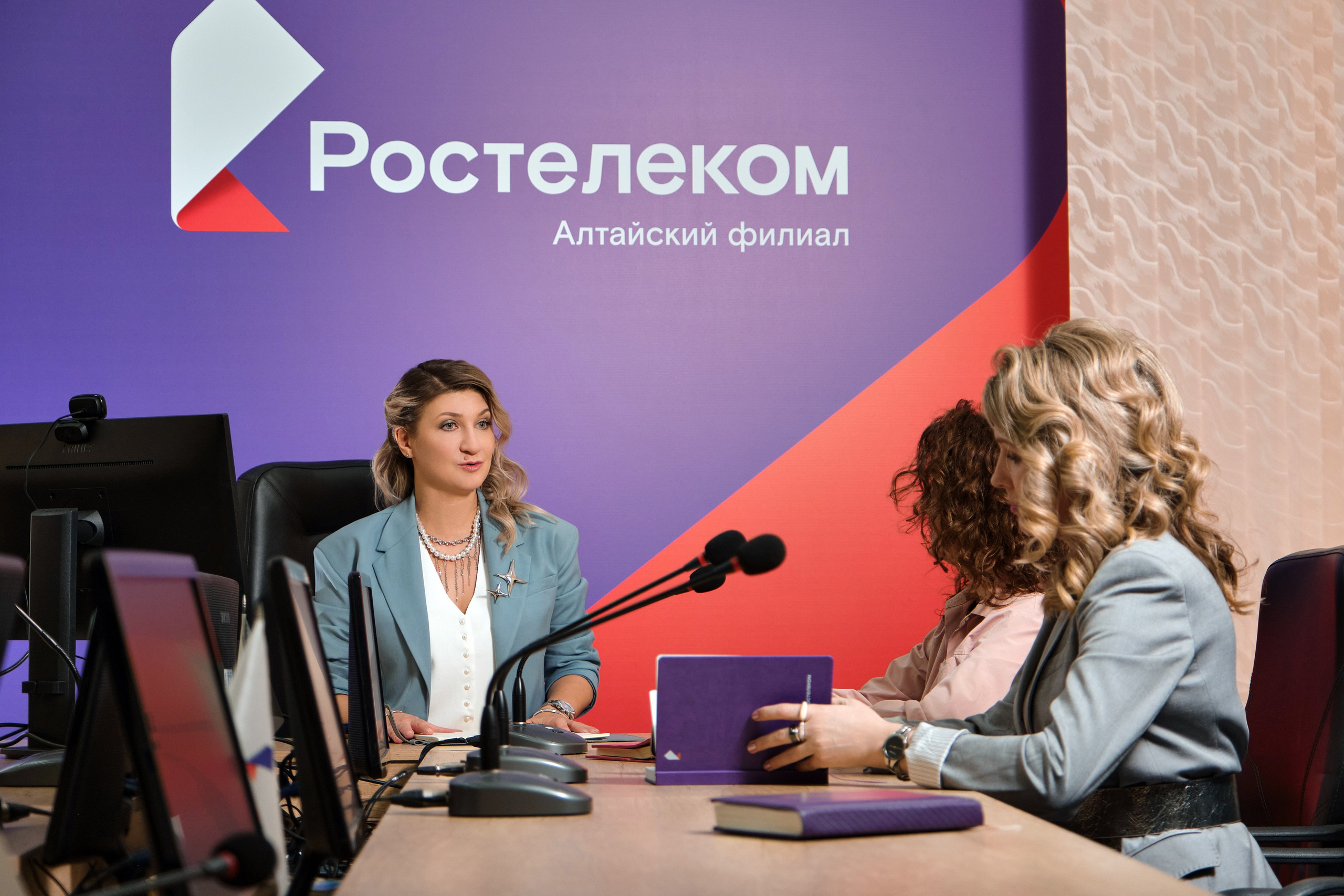 Бизнес-портреты. Компания Ростелеком. Профессиональный фотограф Барнаул Анастасия Фримал