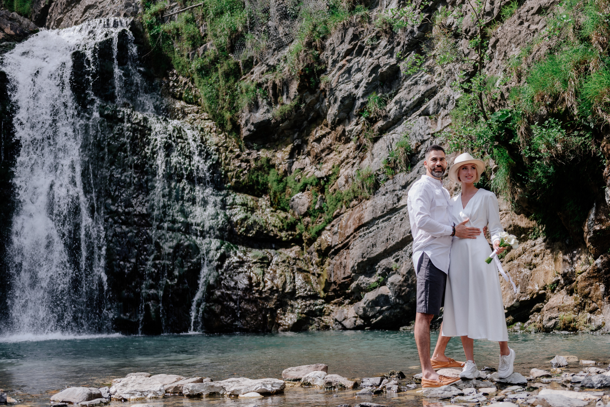 Pre-wedding photoshoot at the waterfall. Fedor Lemeshko — Destination Wedding and Family Lifestyle photographer