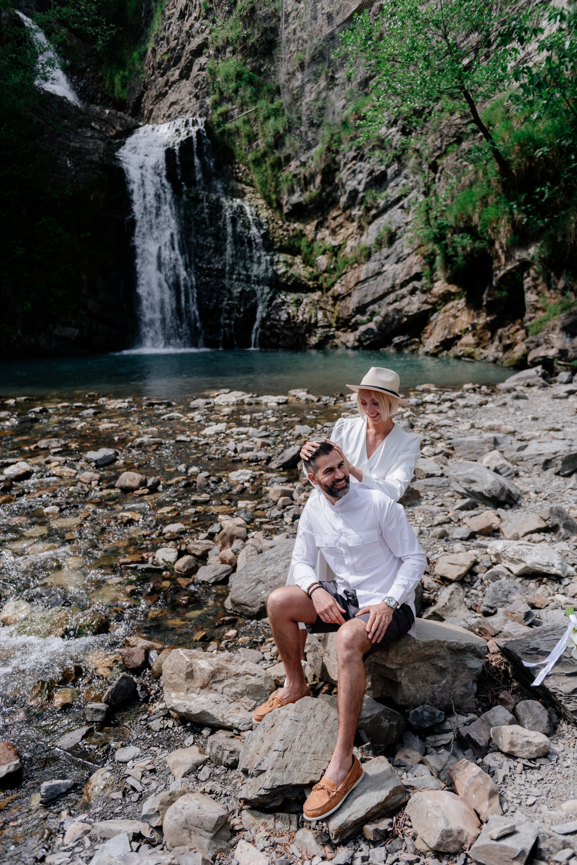 Pre-wedding photoshoot at the waterfall. Fedor Lemeshko — Destination Wedding and Family Lifestyle photographer