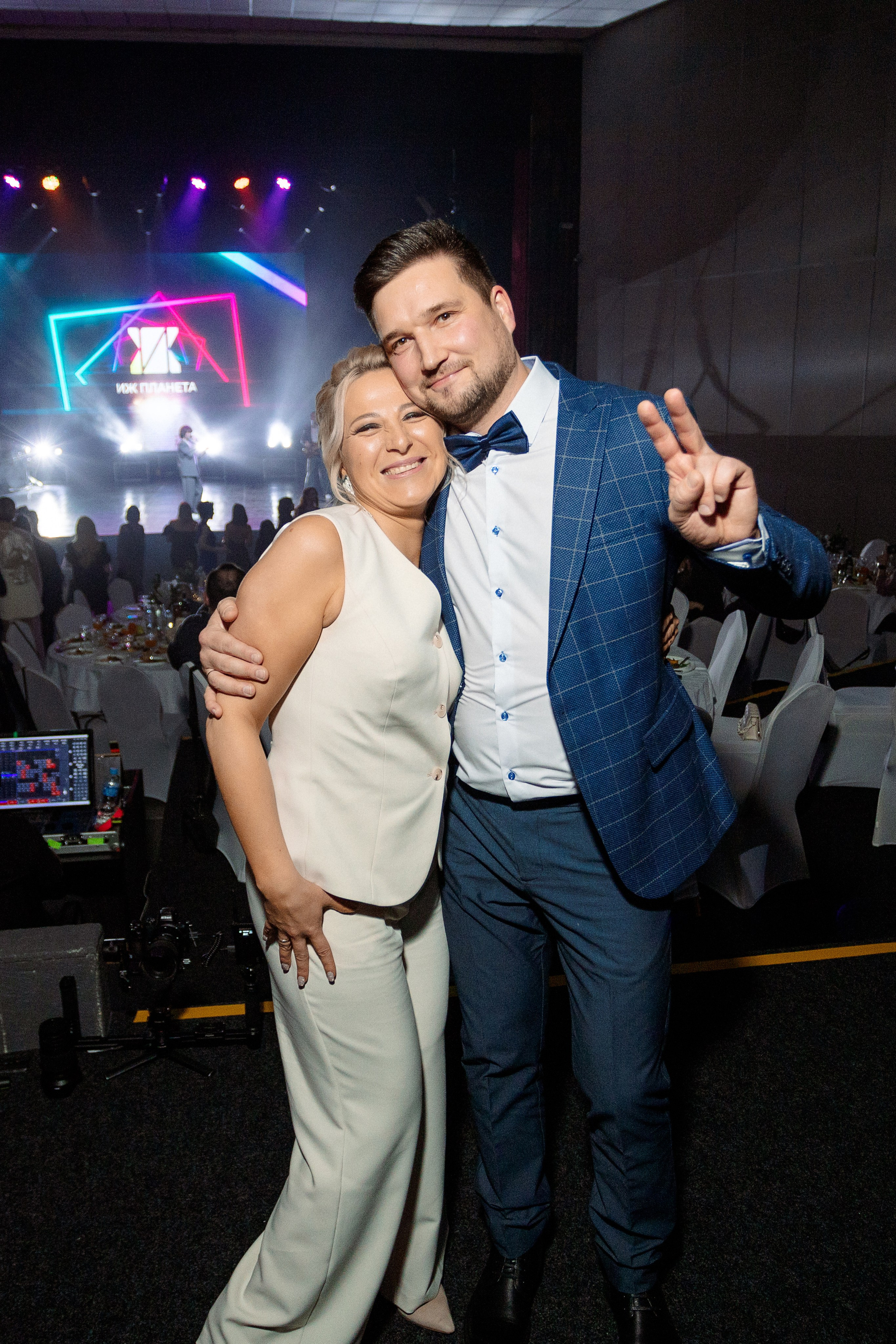 РЕПОРТАЖ: НОВЫЙ ГОД В ДК МЕТАЛЛУРГ. Профессиональный фотограф в Ижевске Леша Петров