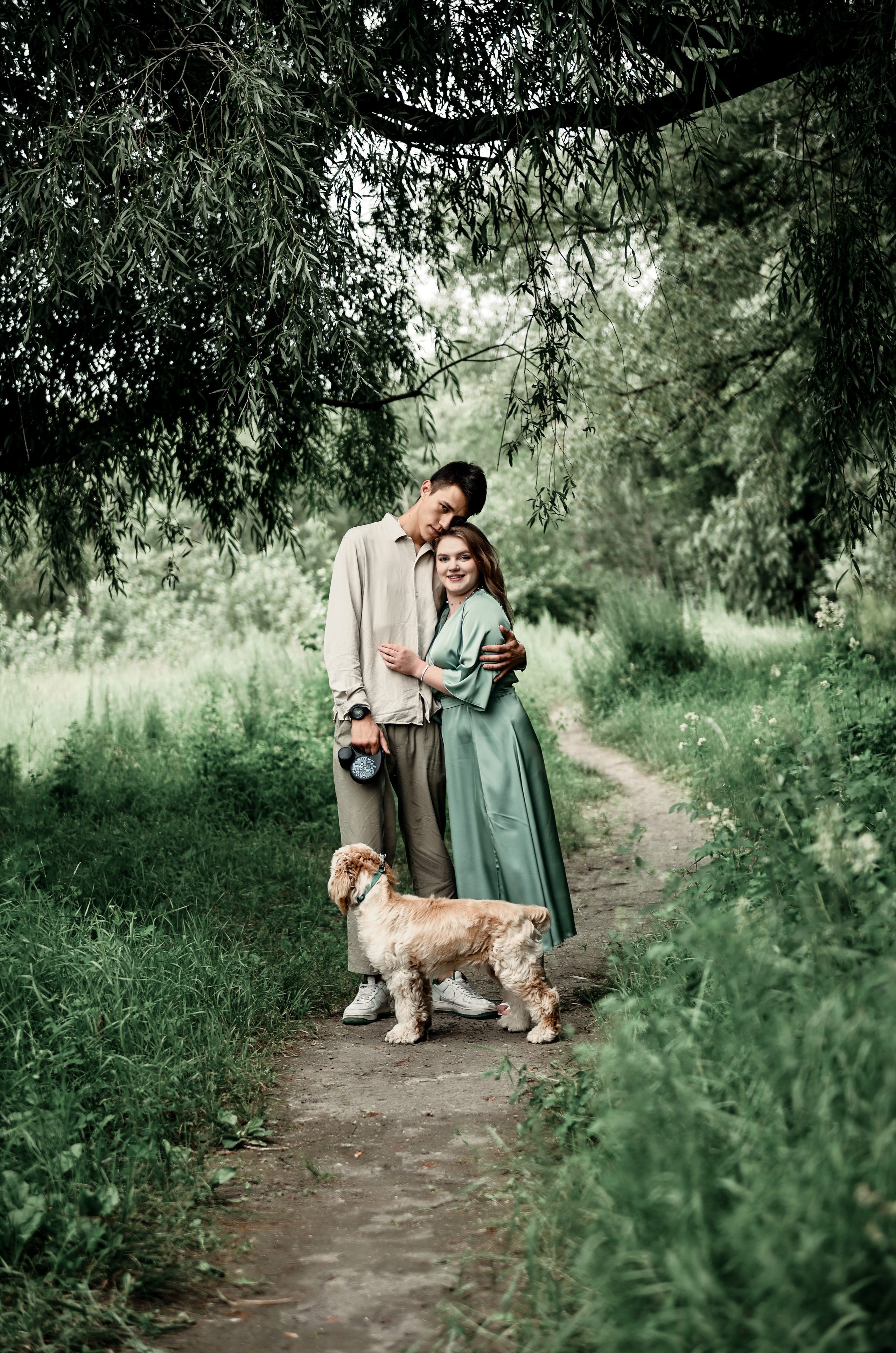 Love story прогулка вместе с песиком))). Свадебный, семейный, детский, контент фотограф в Омске Максим Ильин