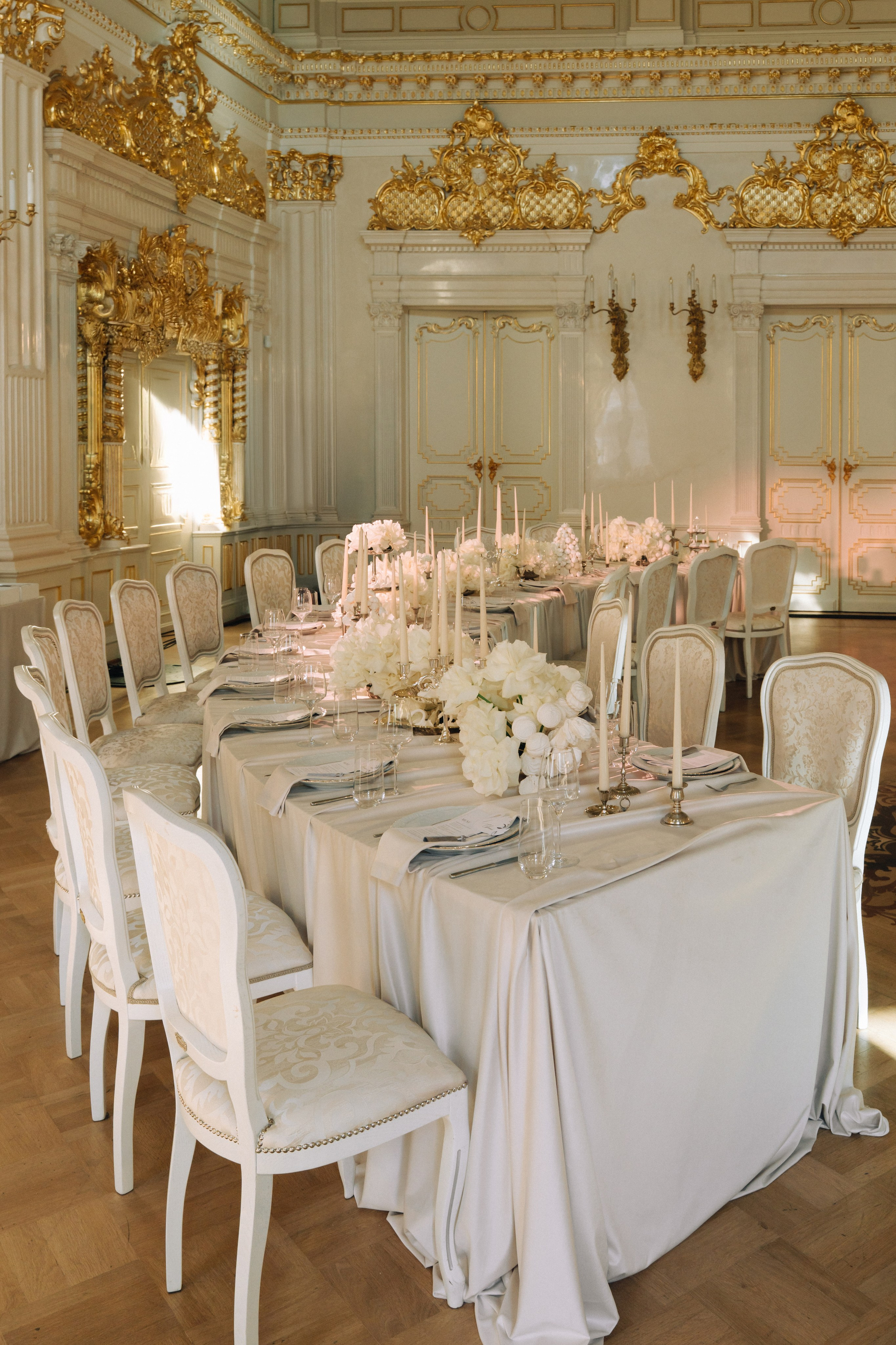 Вова и Лиза. Питер. Гранд Отель Европа, 1 дворец бракосочетания и особняк Мясникова. Свадебный фотограф Катерина Чулкова