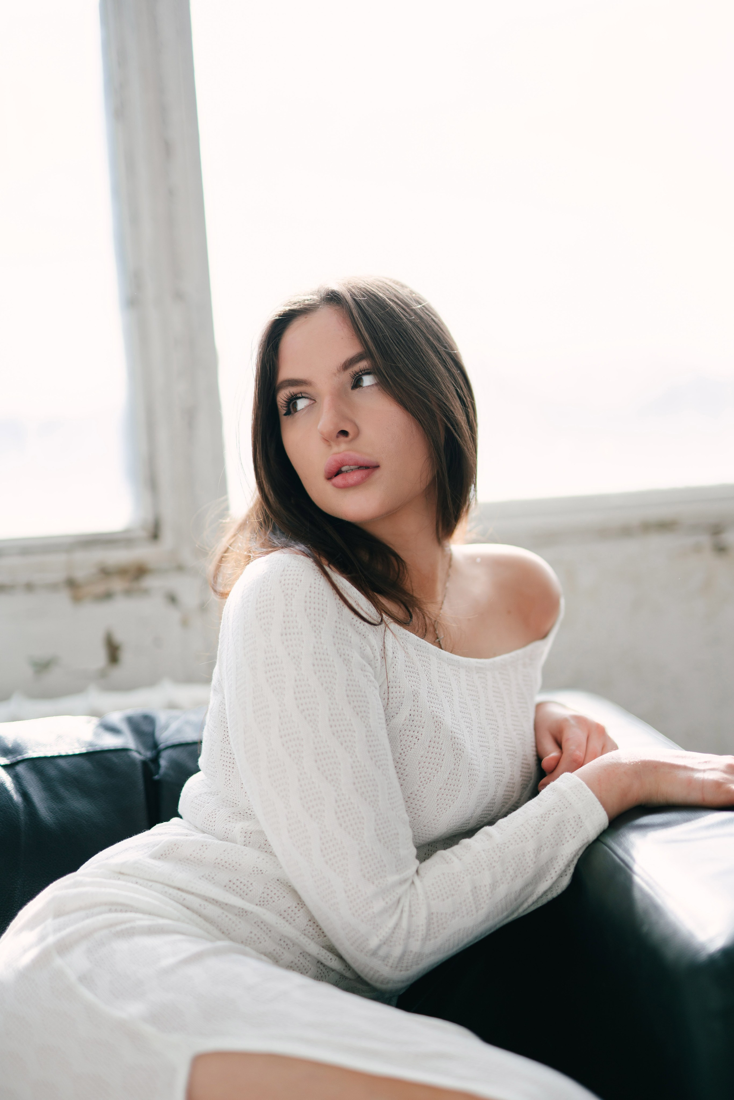 Женские портерты в студии. Портреты студия Москва. Модельные тесты. Lovestory студия в Москве. Женсий фотограф