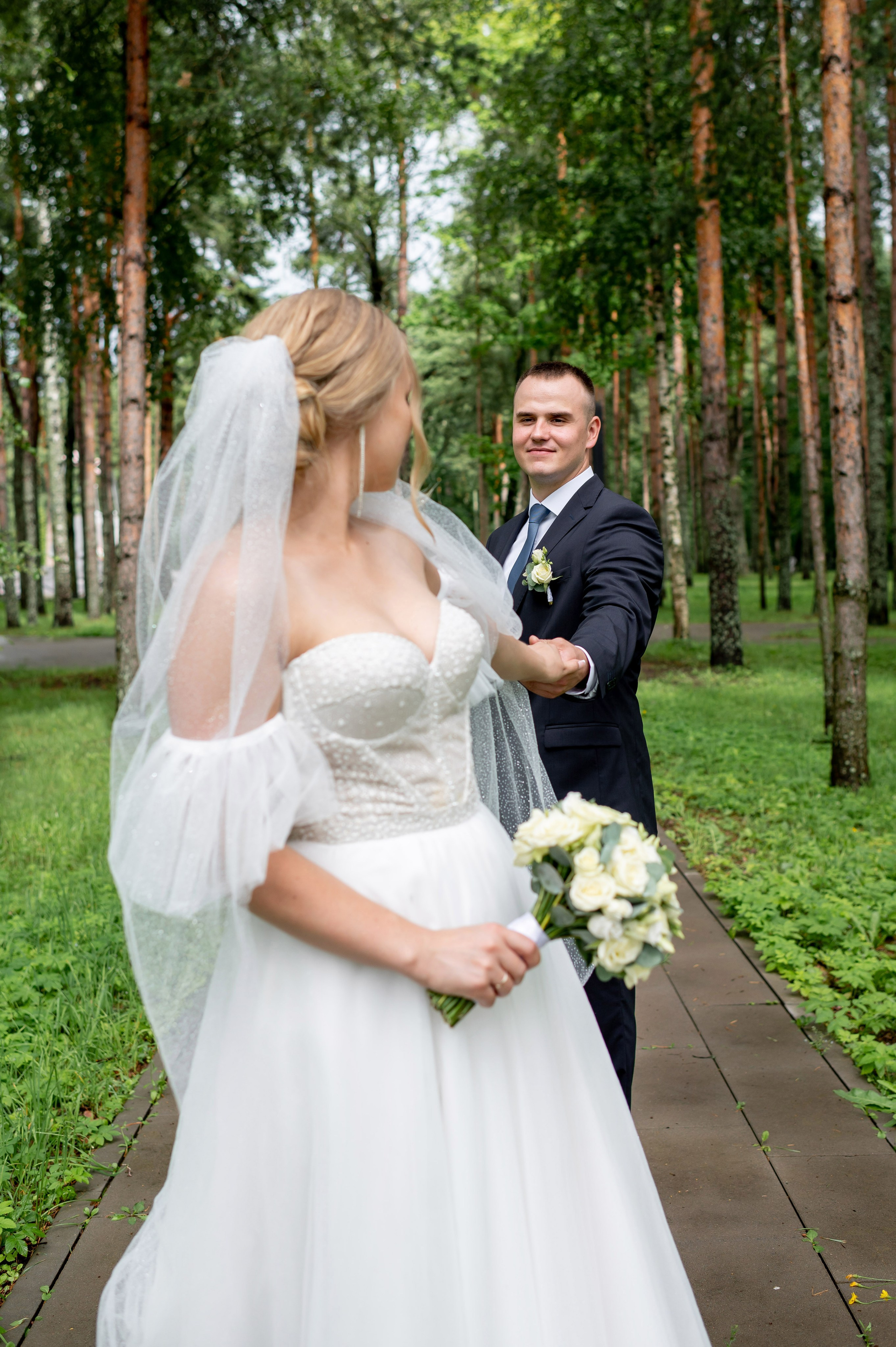 Ксения и Владислав (фотосессия в ЗАГСе и парке города Кингисеппа). Портретный, семейный и свадебный фотограф в Санкт-Петербурге и в Пушкине Ширяев Денис