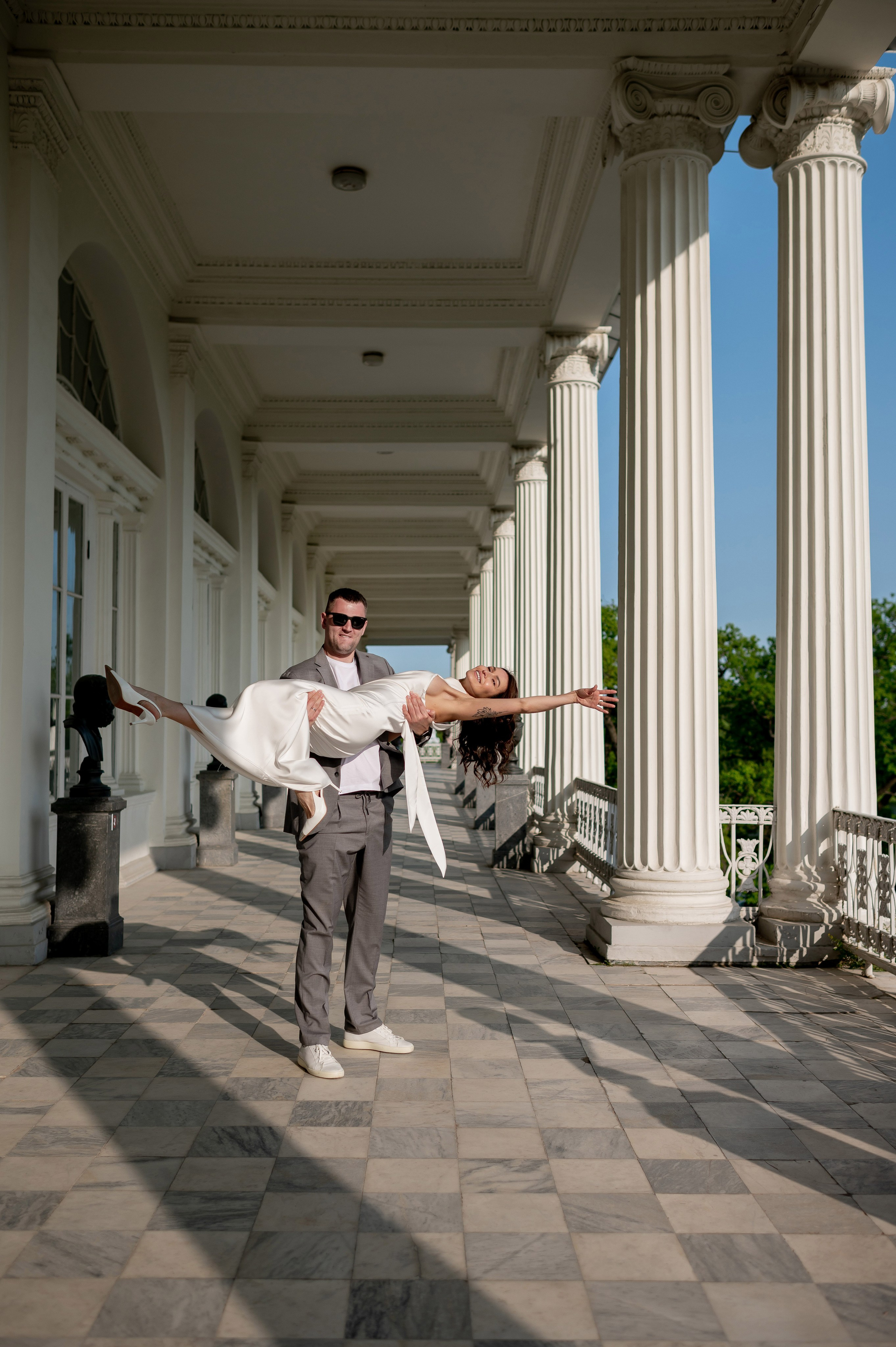 Алина и Алексей (прогулка на кабриолете, Академия Художеств, Екатерининский парк в Пушкине). Портретный, семейный и свадебный фотограф в Санкт-Петербурге и в Пушкине Ширяев Денис