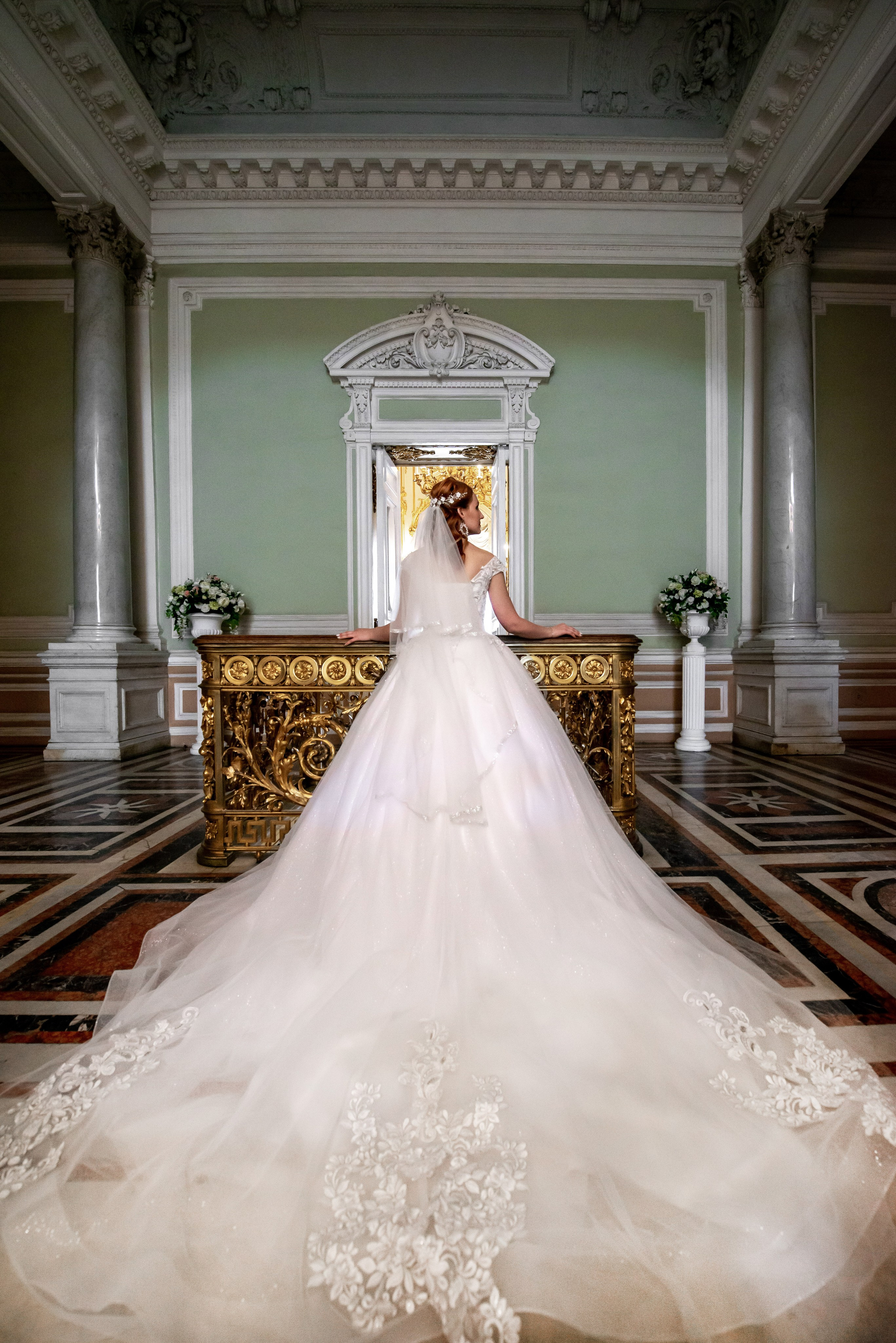 Екатерина и Алексей (свадебная фотосессия в Эрмитаже и Первом Дворце Бракосочетания на Английской набережной 28). Портретный, семейный и свадебный фотограф в Санкт-Петербурге и в Пушкине Ширяев Денис