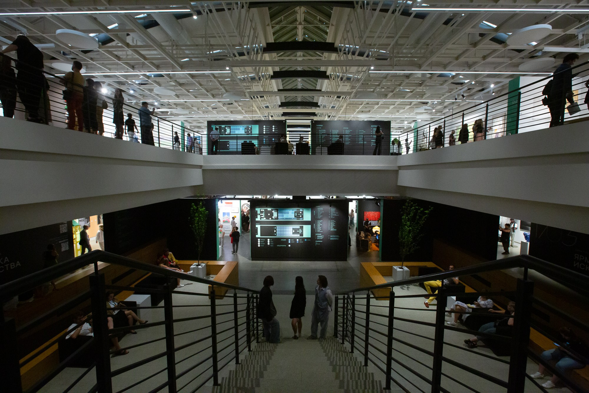 «1703». Рабочая сторона — бизнес портрет и репортаж в Санкт-Петербурге