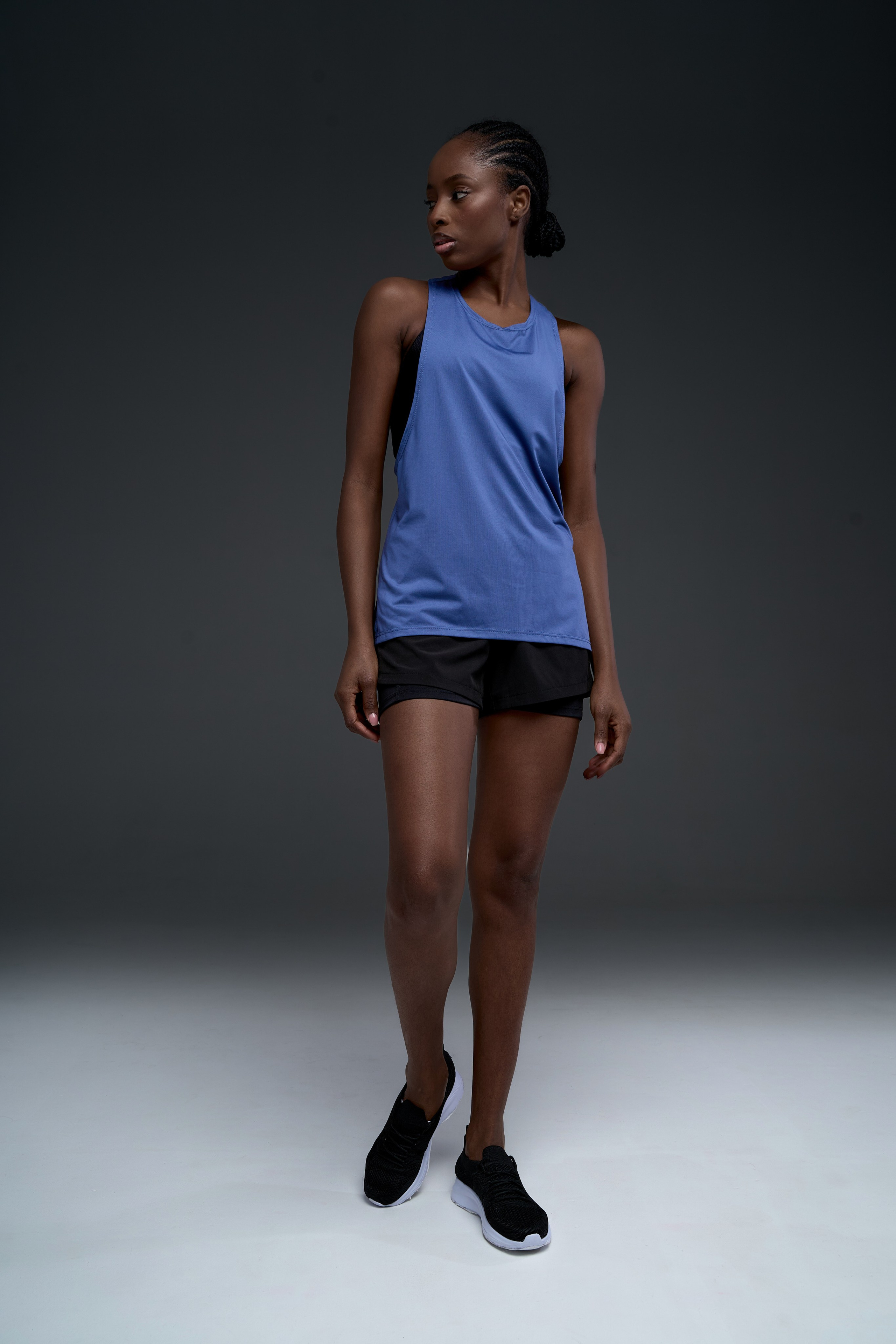 Спортивные футболки. Фотограф для маркетплейсов в Москве