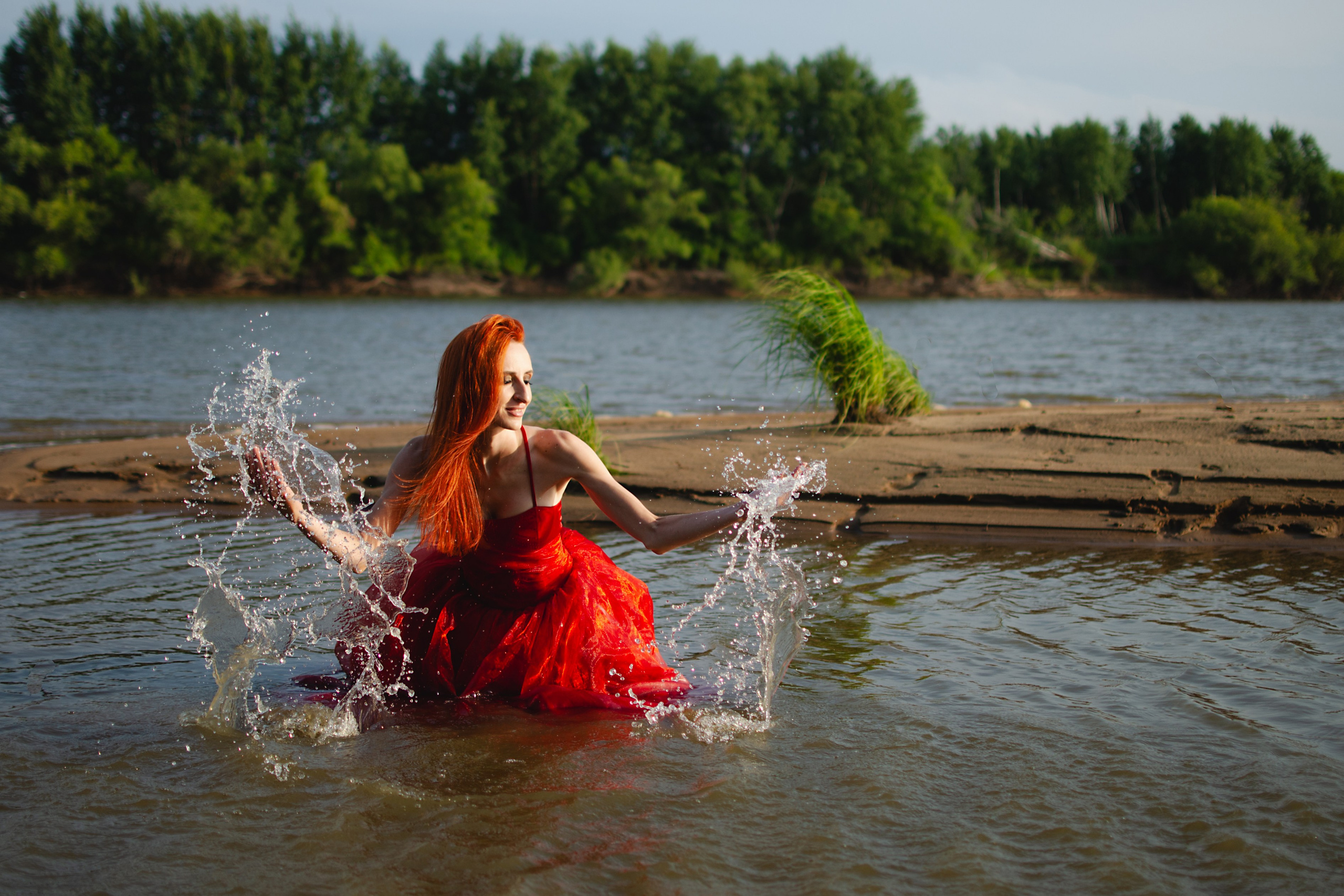 Фотосессия на берегу реки. Модель Анна. Фотограф в Хабаровске