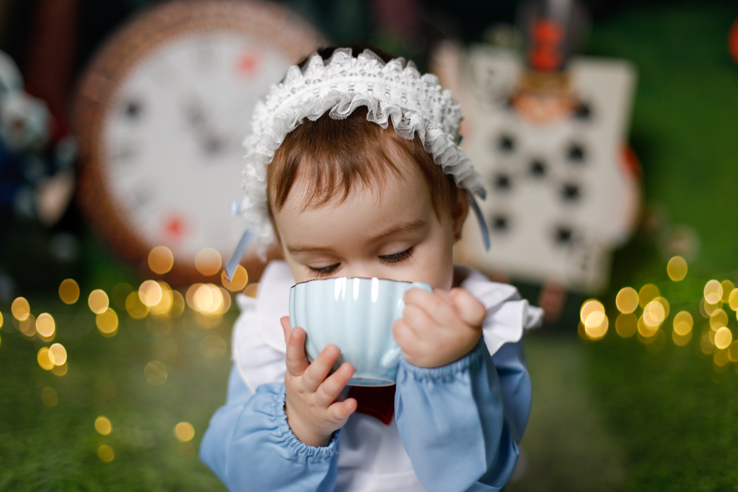 Алиса в Стране Чудес. Фотограф новорождённых Псков