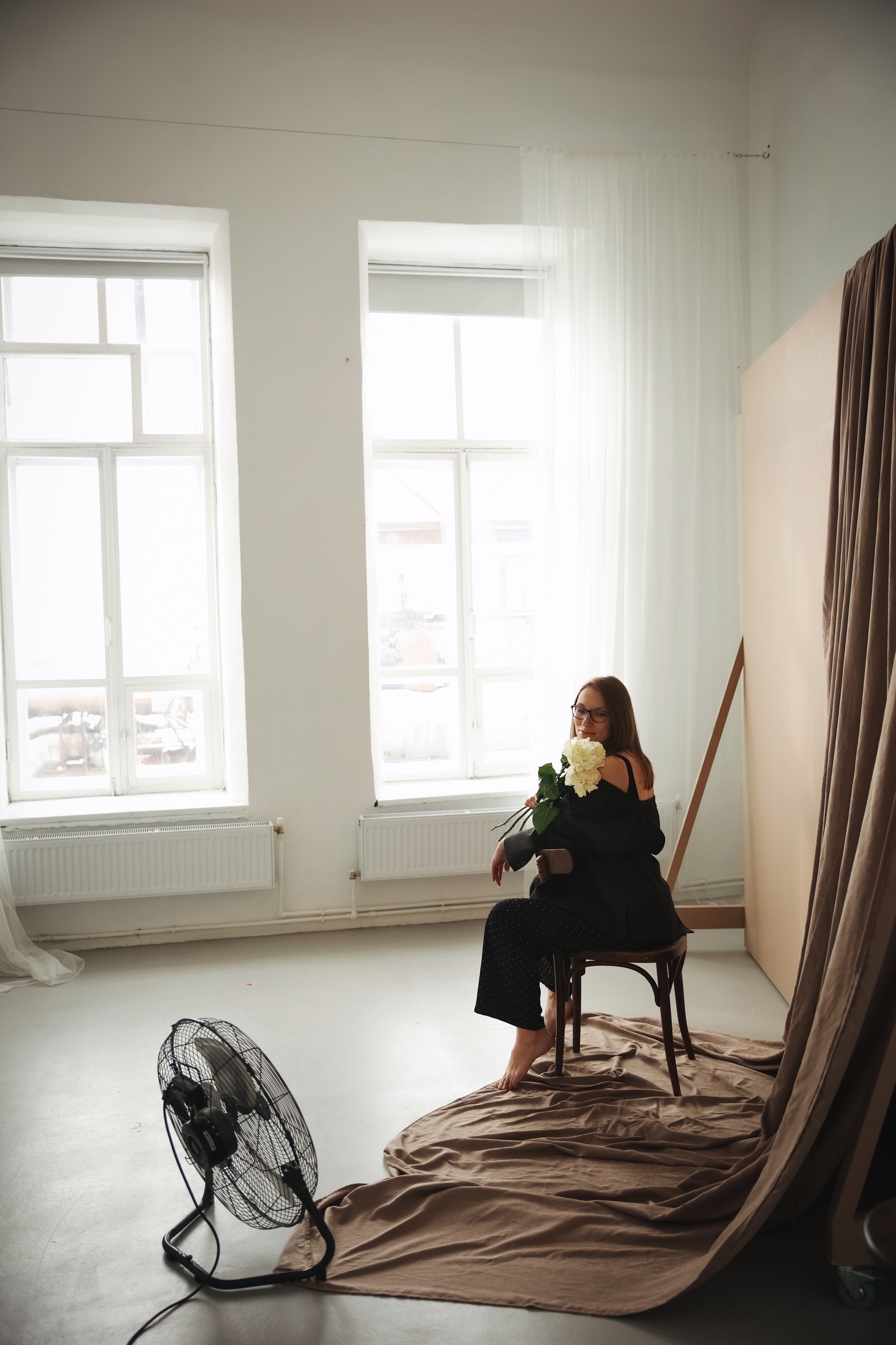 Индивидуальная фотосессия для девушки Женская фотосессия в студии. Фотограф Владимир Москва