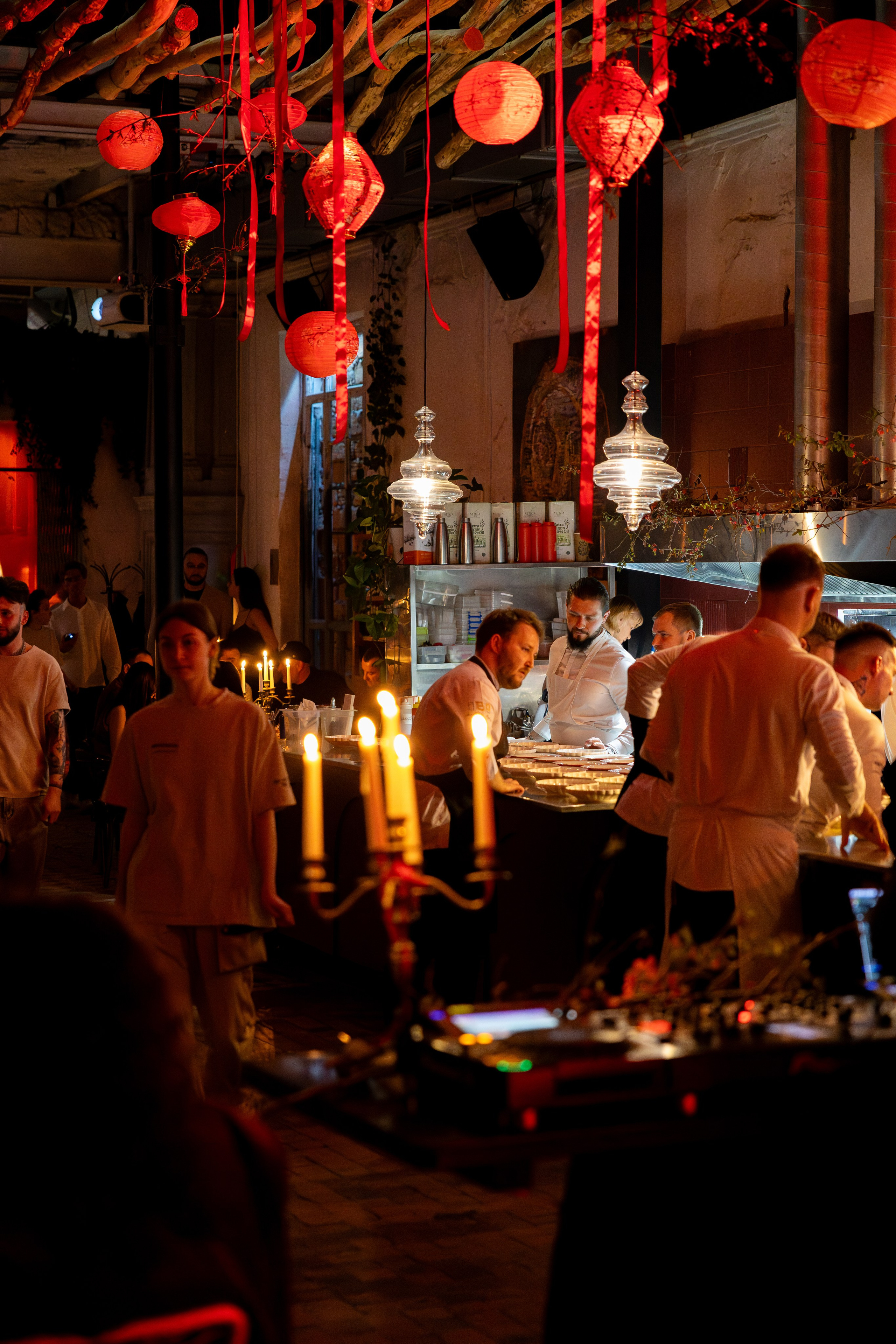 Азия в Гастродворе. Дженбаз Павел — фотограф в Ялте