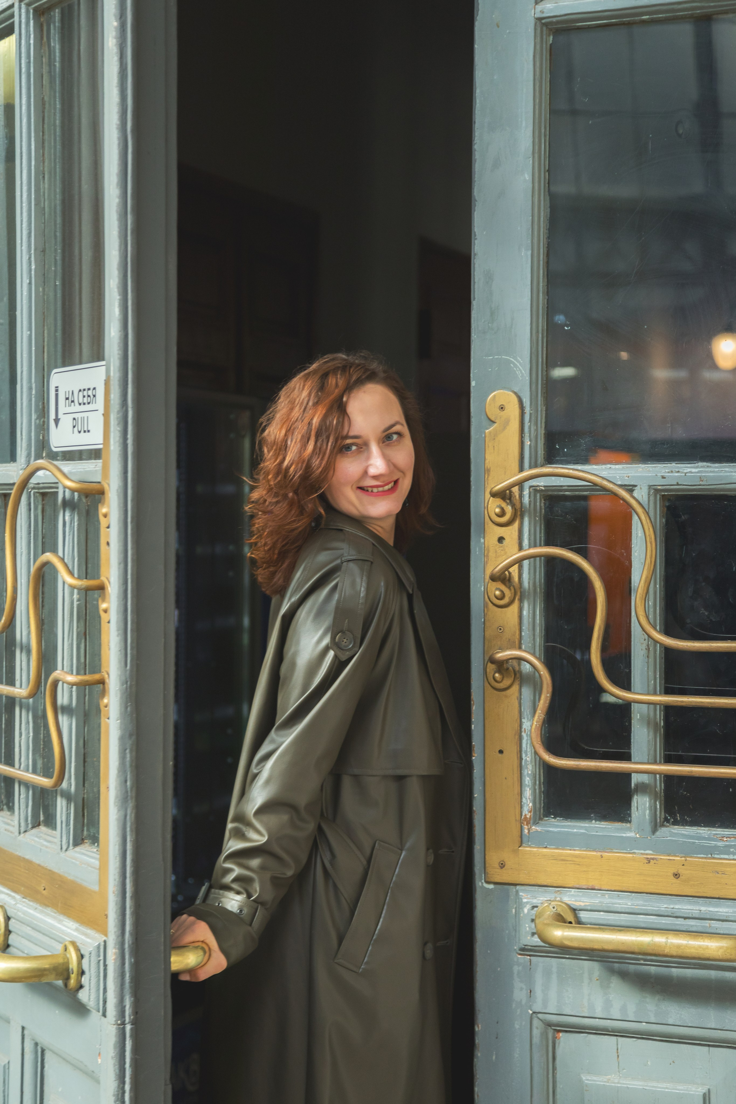 Съемка на Витебском вокзале для гида из Санкт-Петербурга. Детский и контент фотограф Надя Волкова Санкт-Петербург