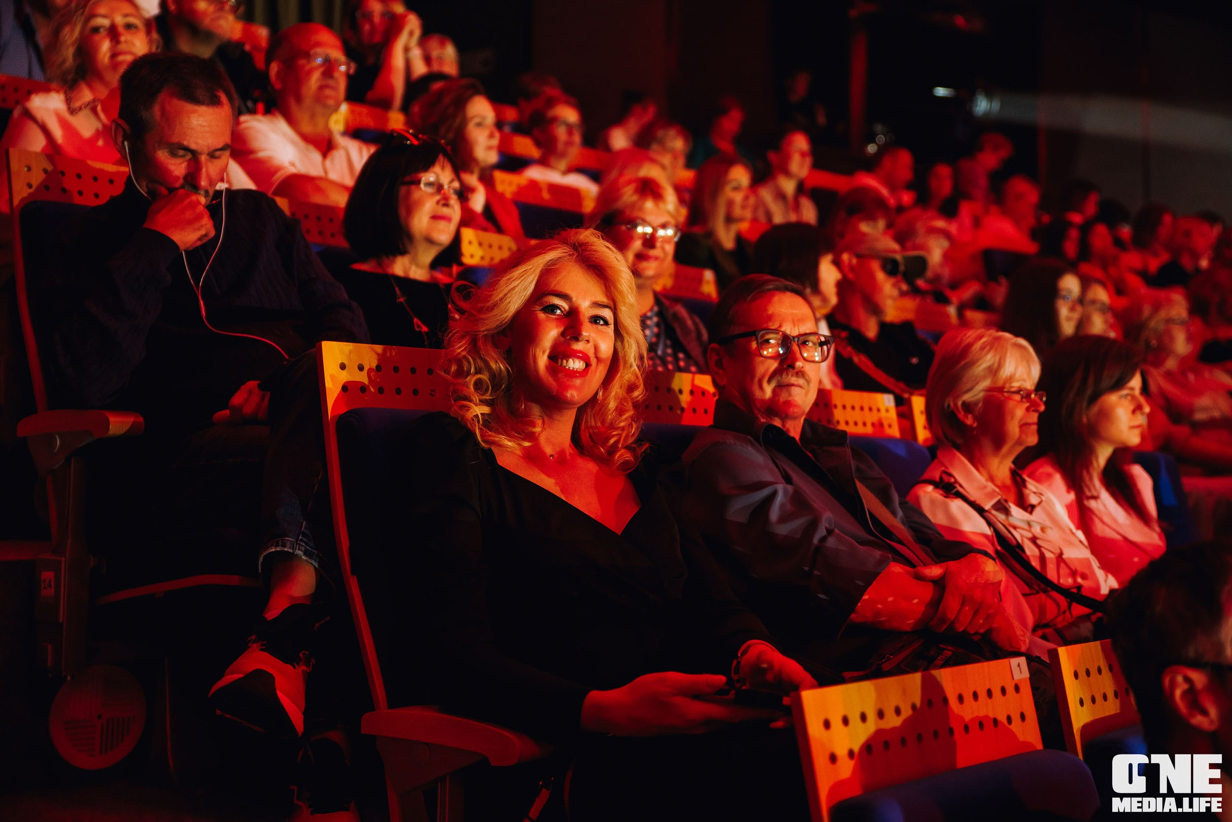 Фоторепортаж с концерта Эмина в Янтарь Холле. One Media Life: фоторепортажи, фотоотчеты с мероприятий и заведений