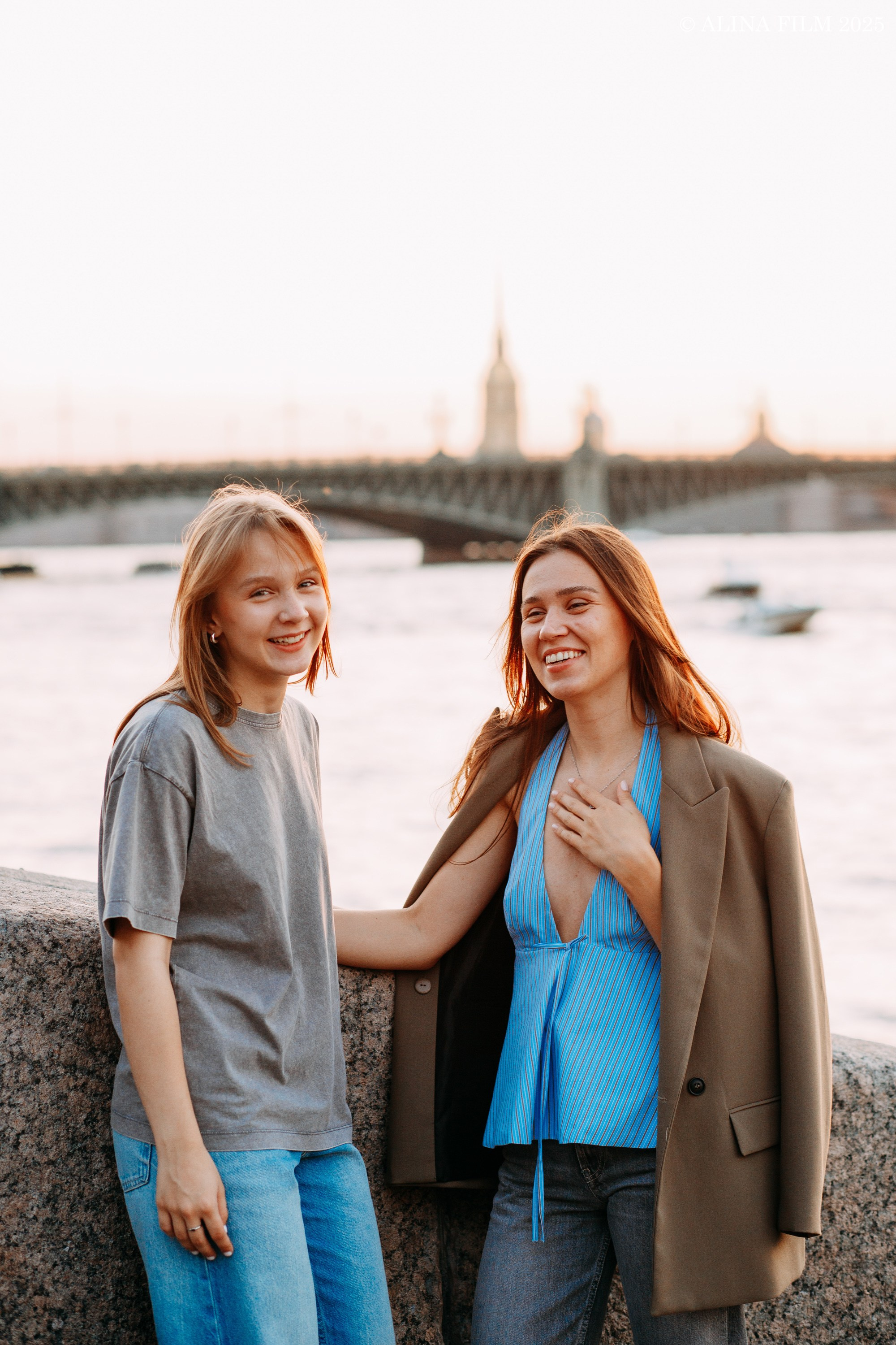 Семейная фотопрогулка у Летнего сада. Фотограф в Санкт-Петербурге Alina Film