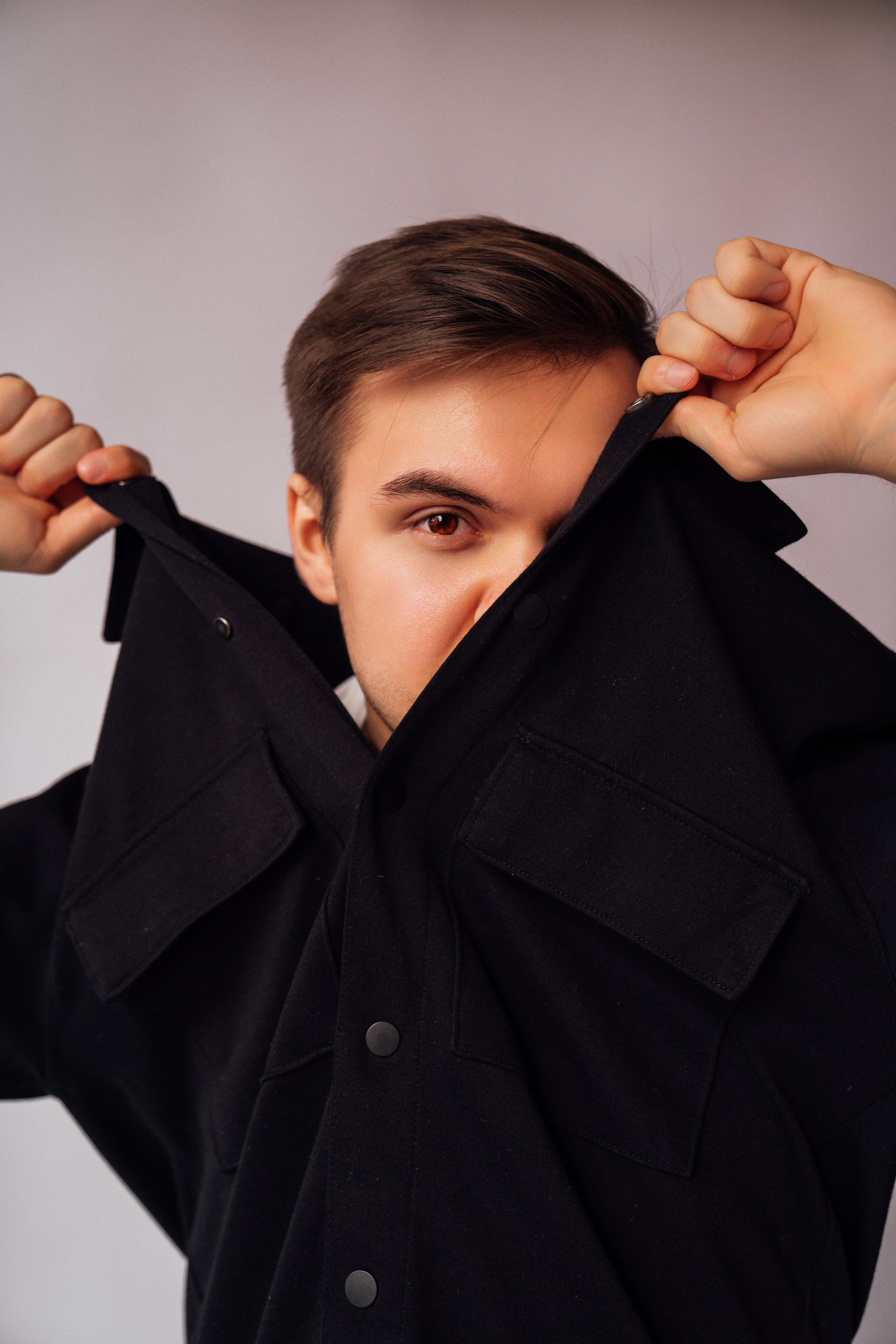 Антон 17.03. Идеальные портреты для соцсетей — Фотограф Ленар