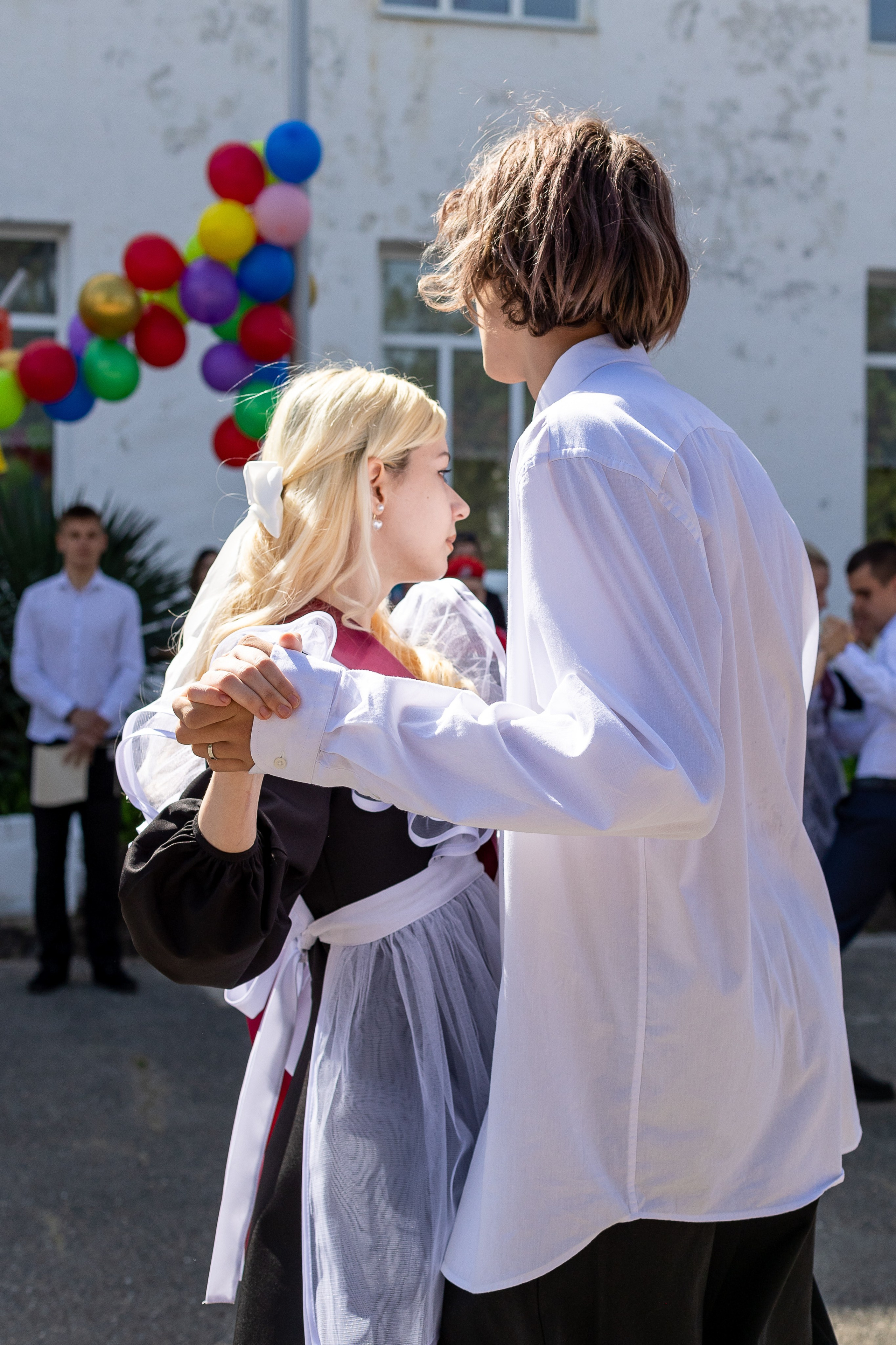 Последний звонок. Выпускные альбомы Майкоп, Краснодар Елена Золотарева