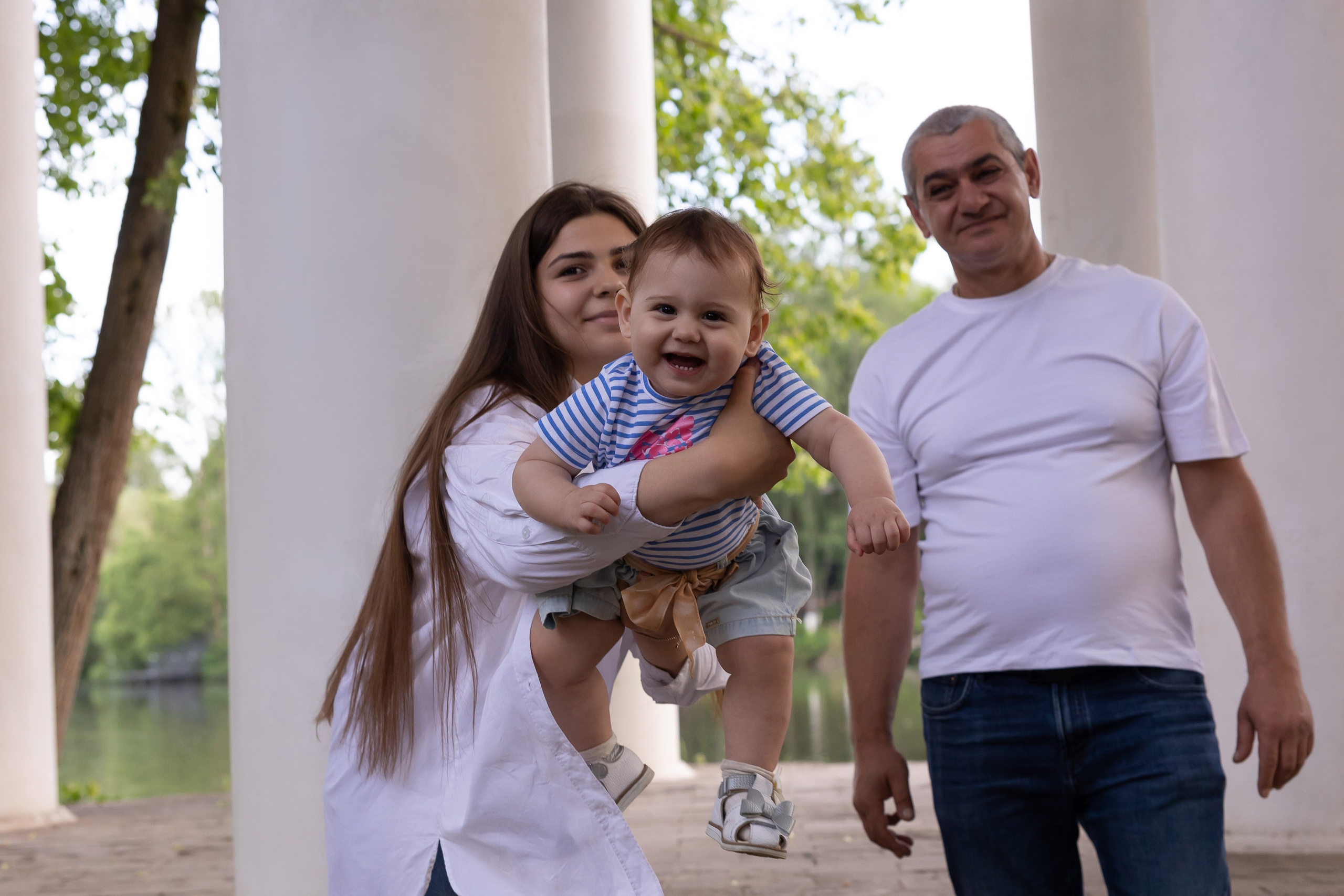 Прогулка в парке. Сказочный фотограф для Вас и Вашей семьи