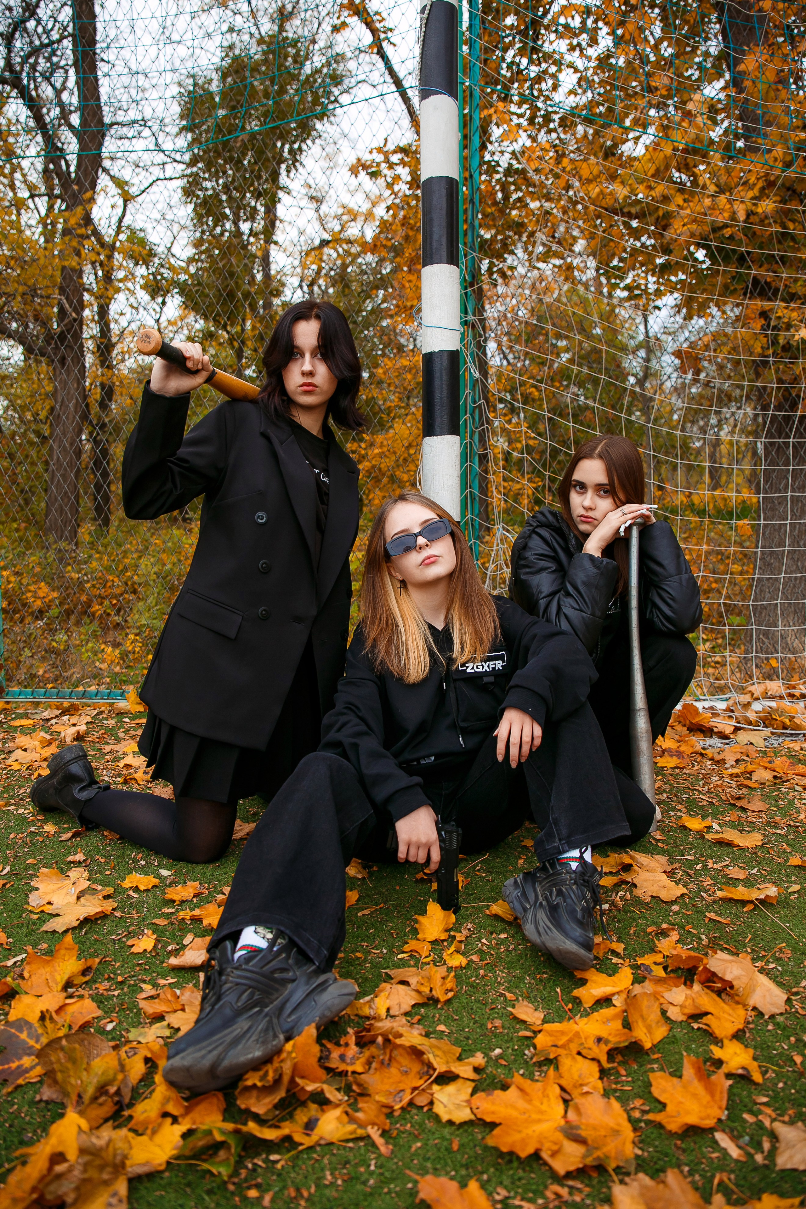 ЛЮДИ В ЧЕРНОМ. Выпускные альбомы в Донецке и ДНР. Фотограф Донецк и ДНР