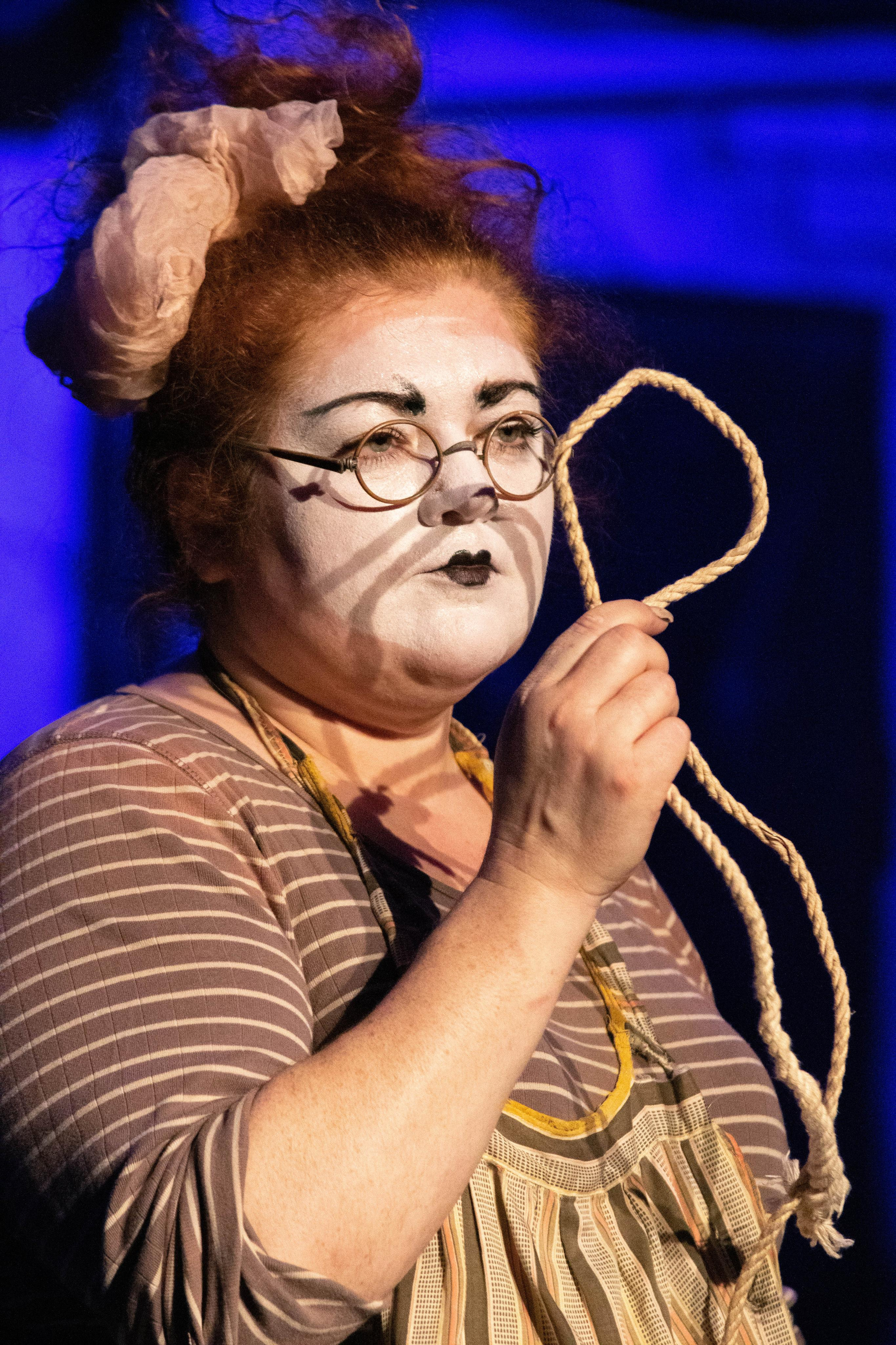 Жизнь Ж. Режиссер: Ольга Аничкова. Москва. Конный и театральный фотограф Анапа