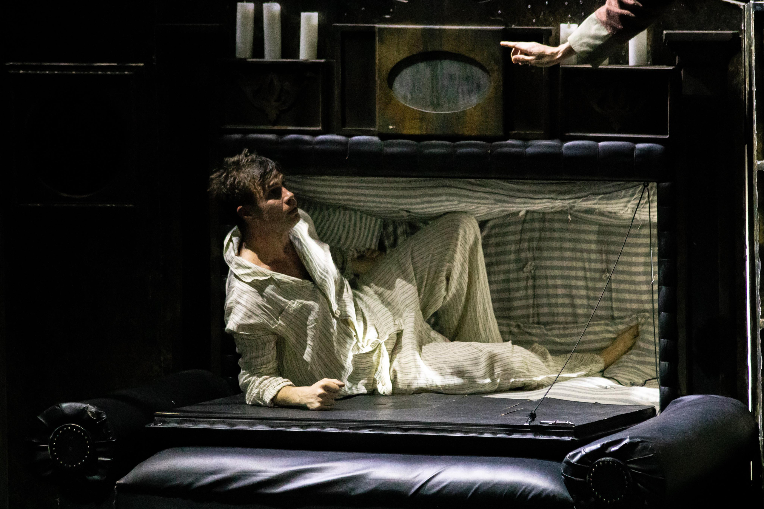 Булгаков. Куклы. Режиссер: Ольга Аничков. Москва. Конный и театральный фотограф Анапа