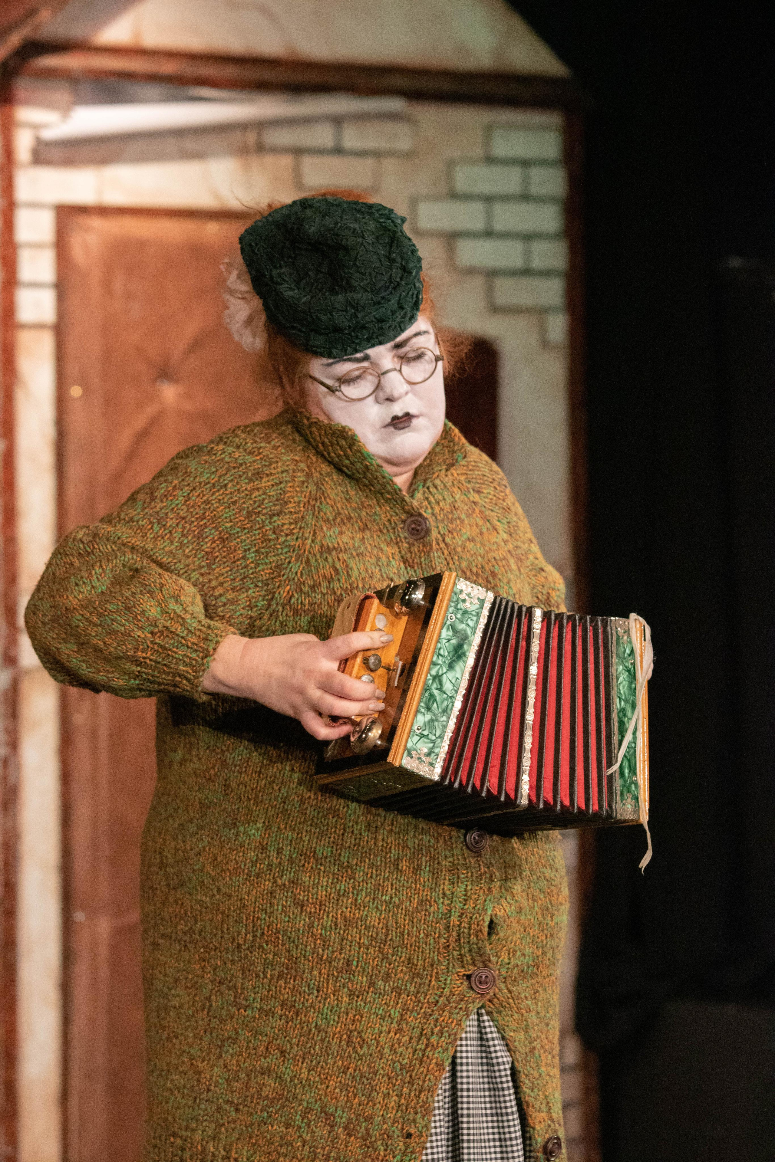 Жизнь Ж. Режиссер: Ольга Аничкова. Москва. Конный и театральный фотограф Анапа